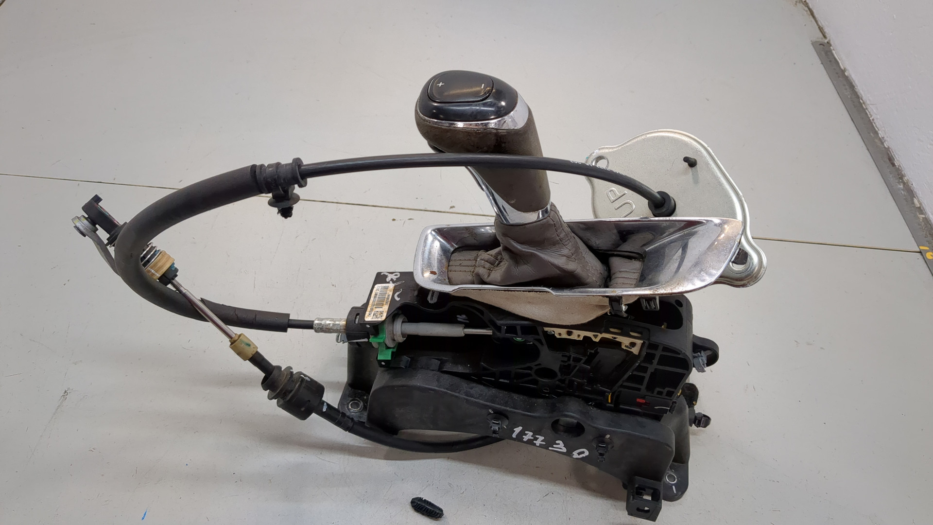 Кулиса МКПП / АКПП