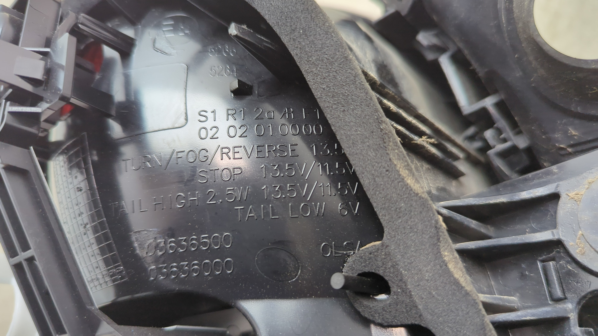 Фонарь задний правый