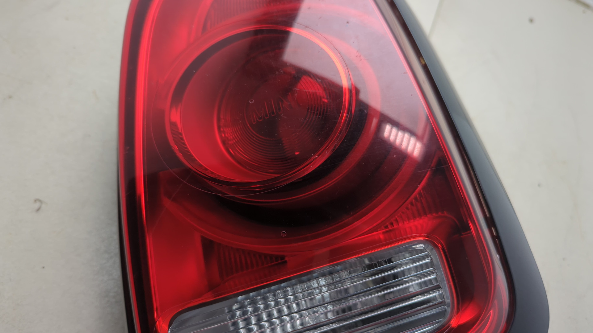 Фонарь задний правый