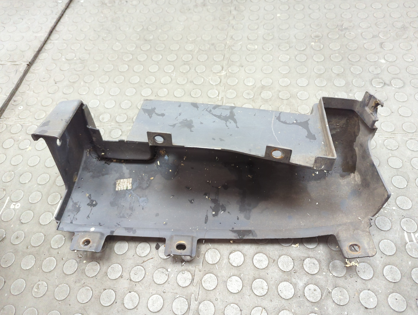 Накладка заднего бампера правая