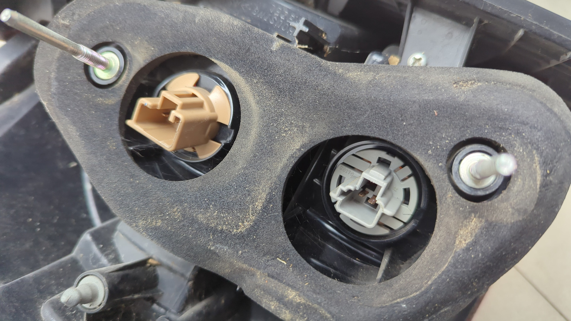 Фонарь задний правый