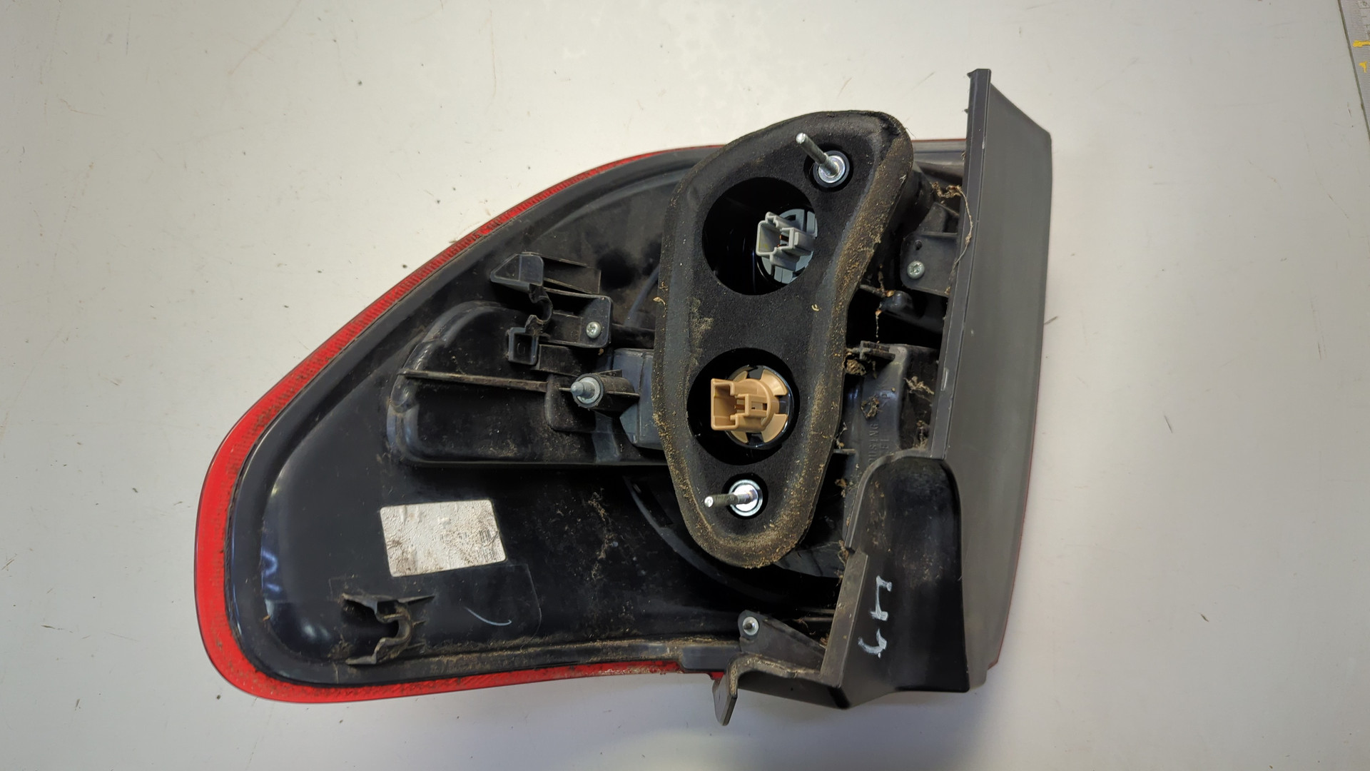 Фонарь задний левый