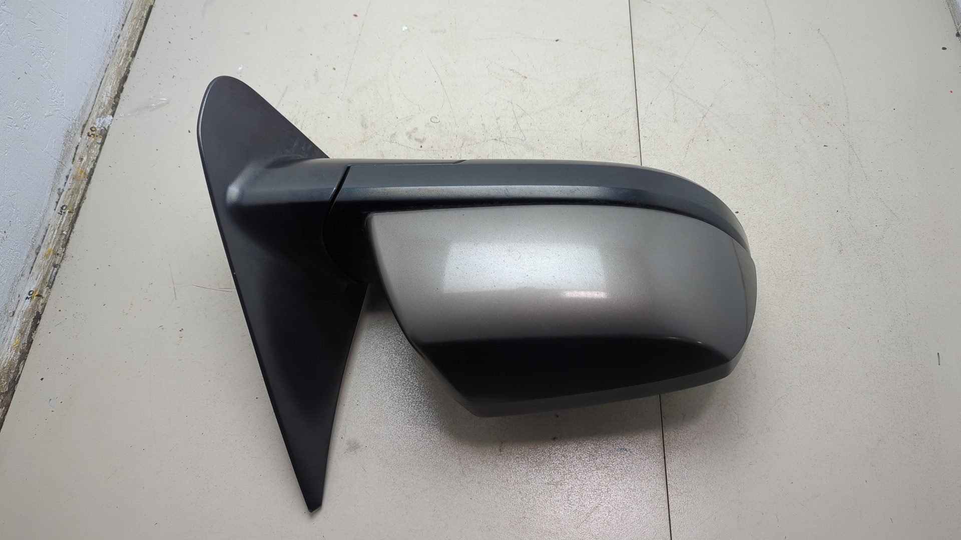 Зеркало правое электрическое