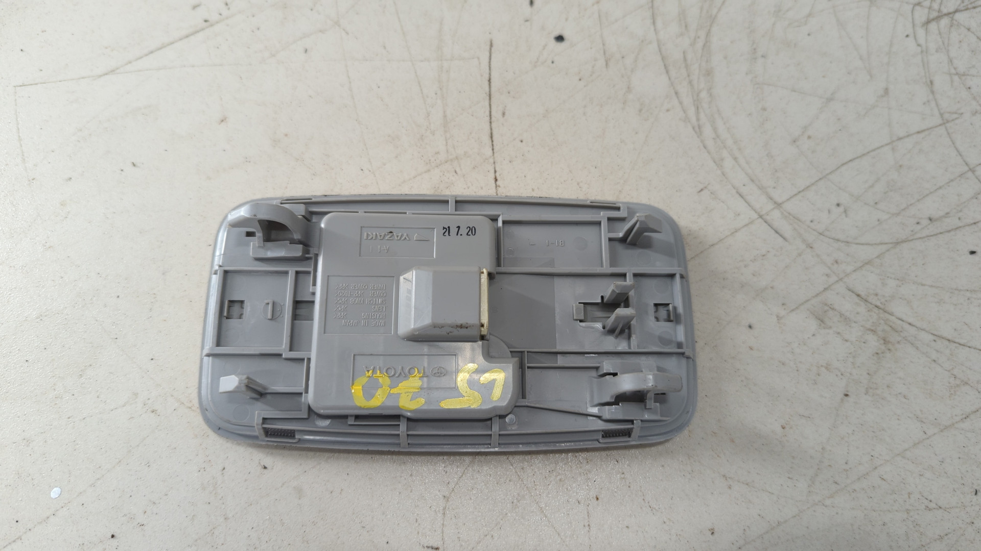 Плафон салонный