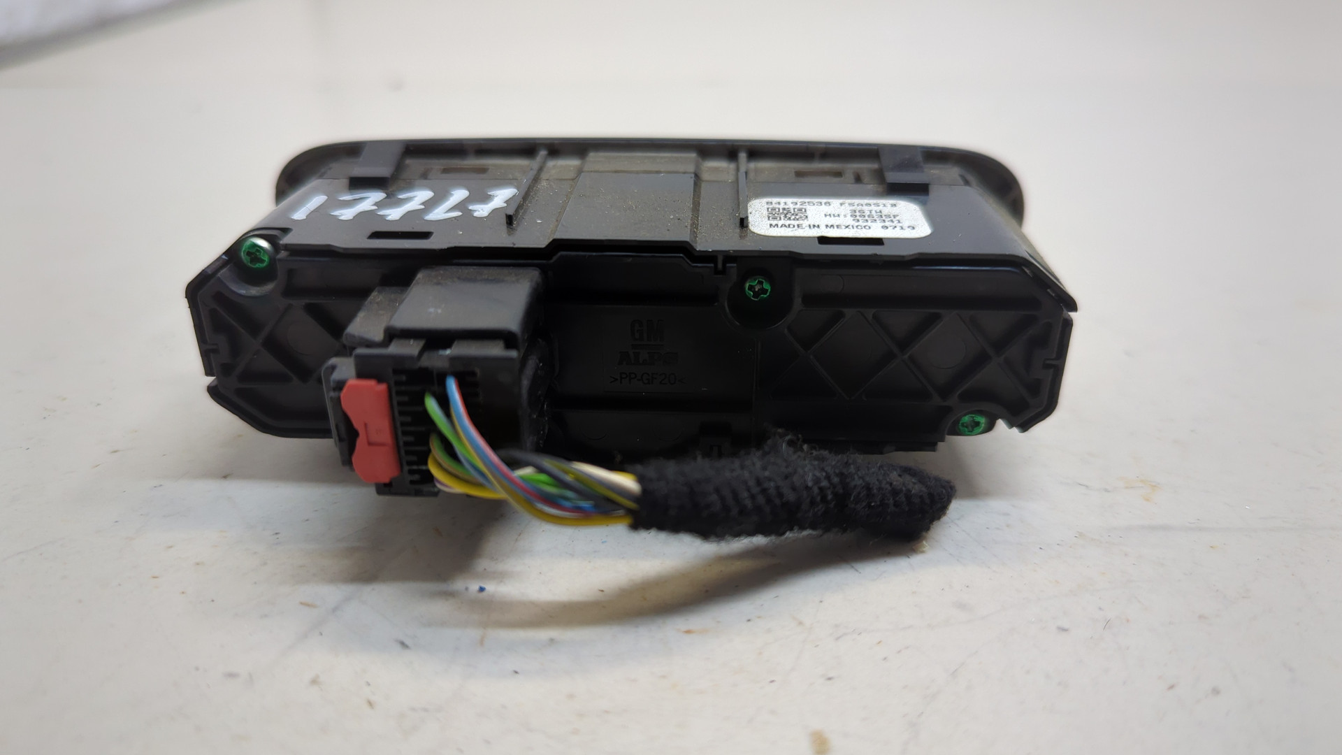 Переключатель света фар