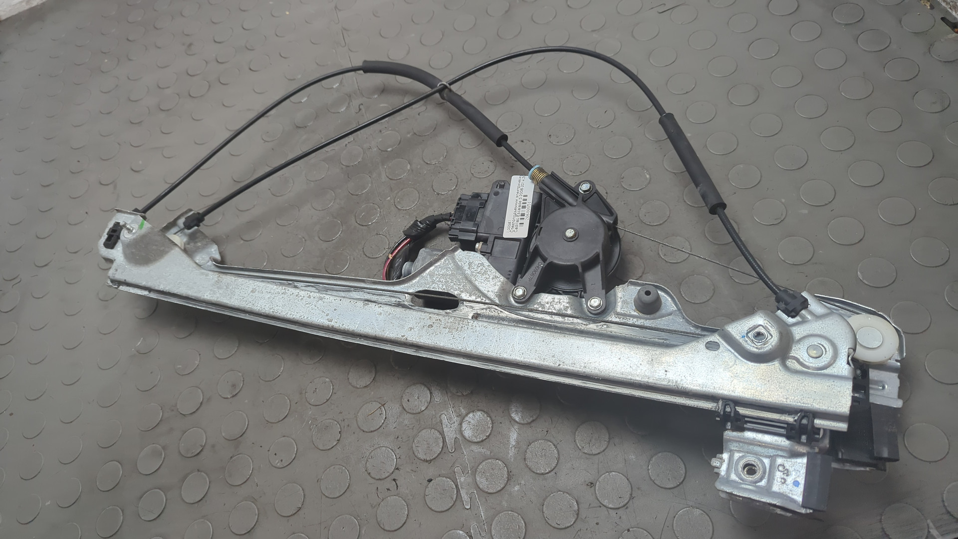 Стеклоподъемник электр. передний правый