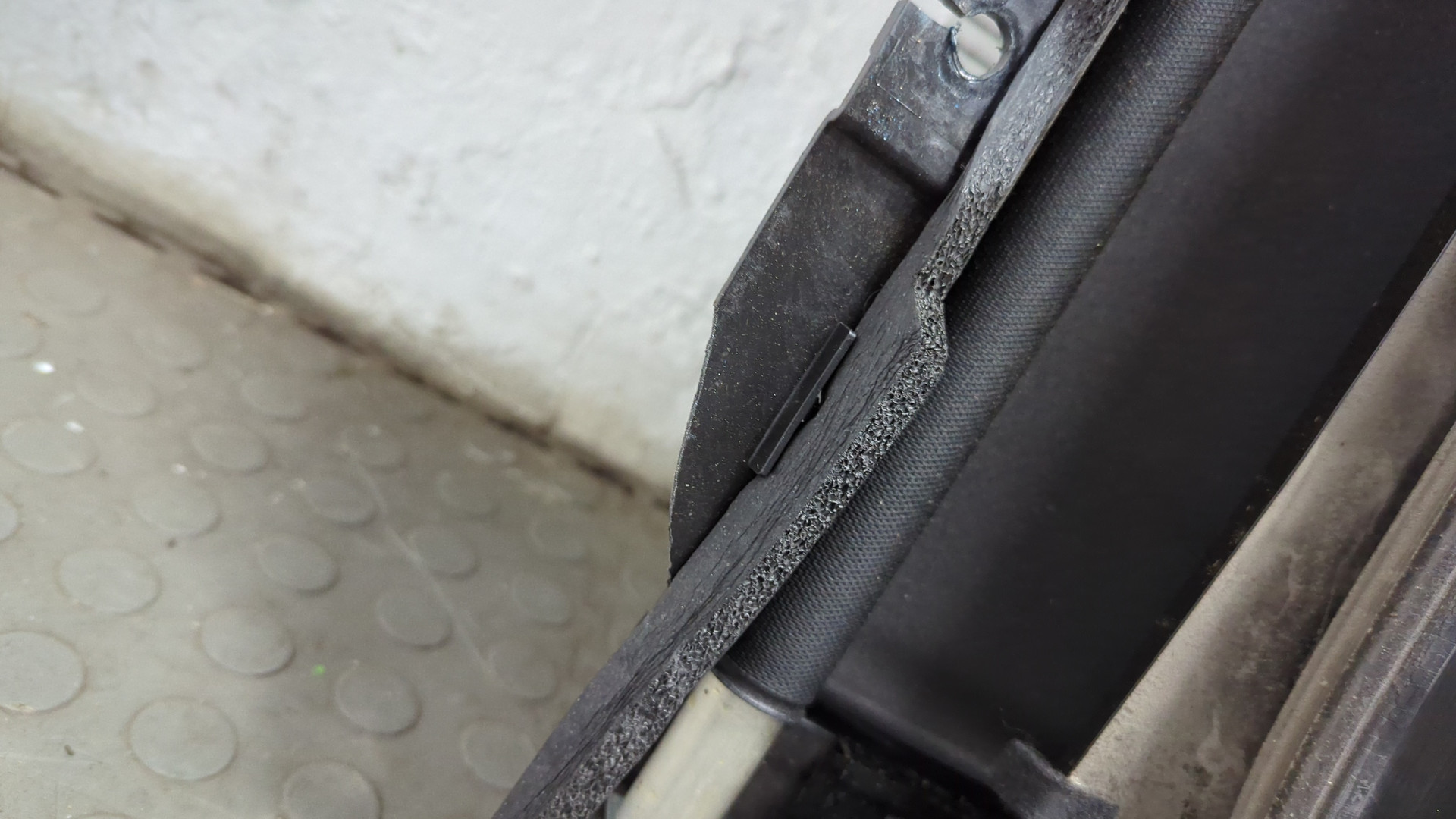 Люк в сборе электрический