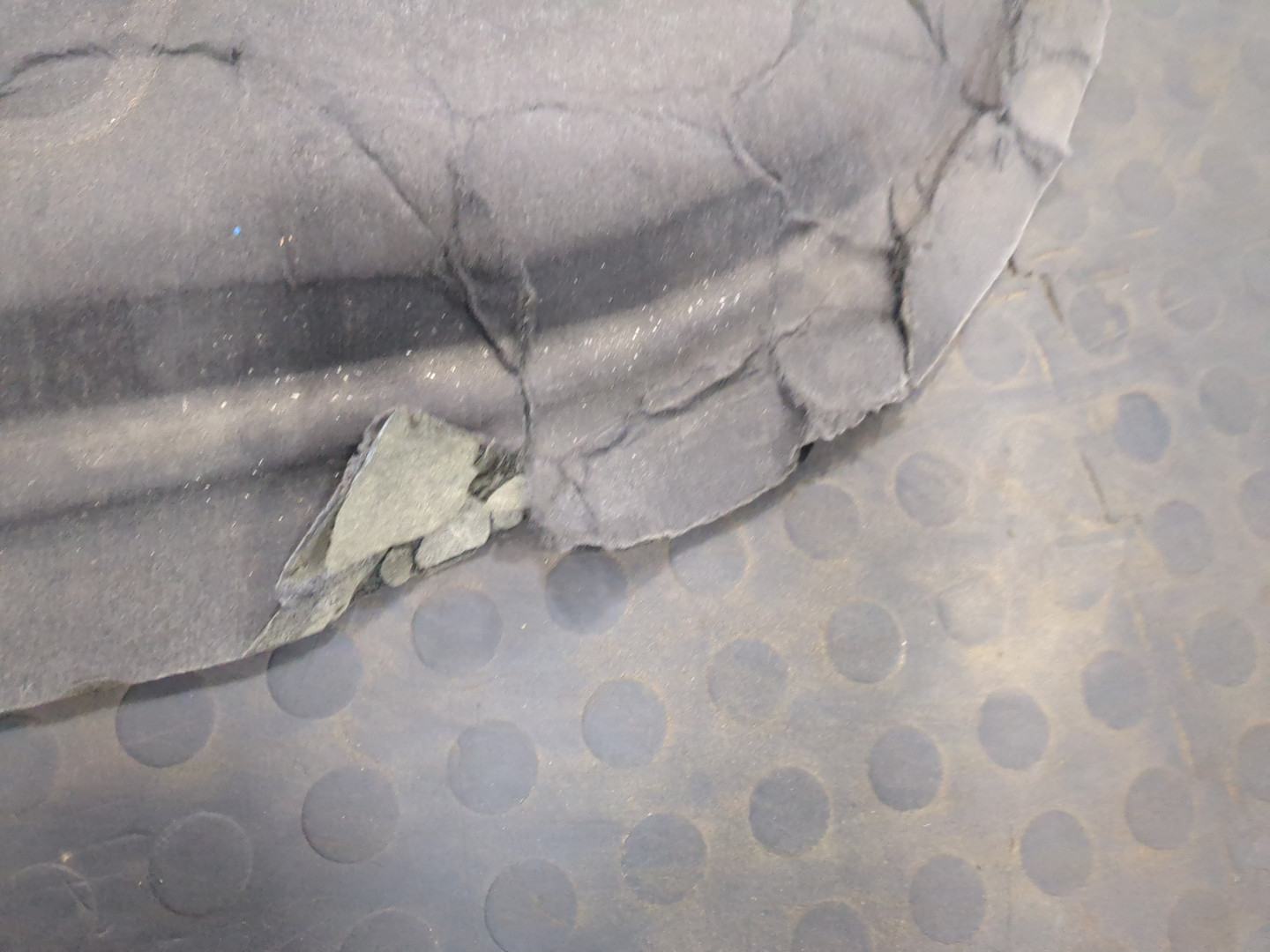 Шумоизоляция капота