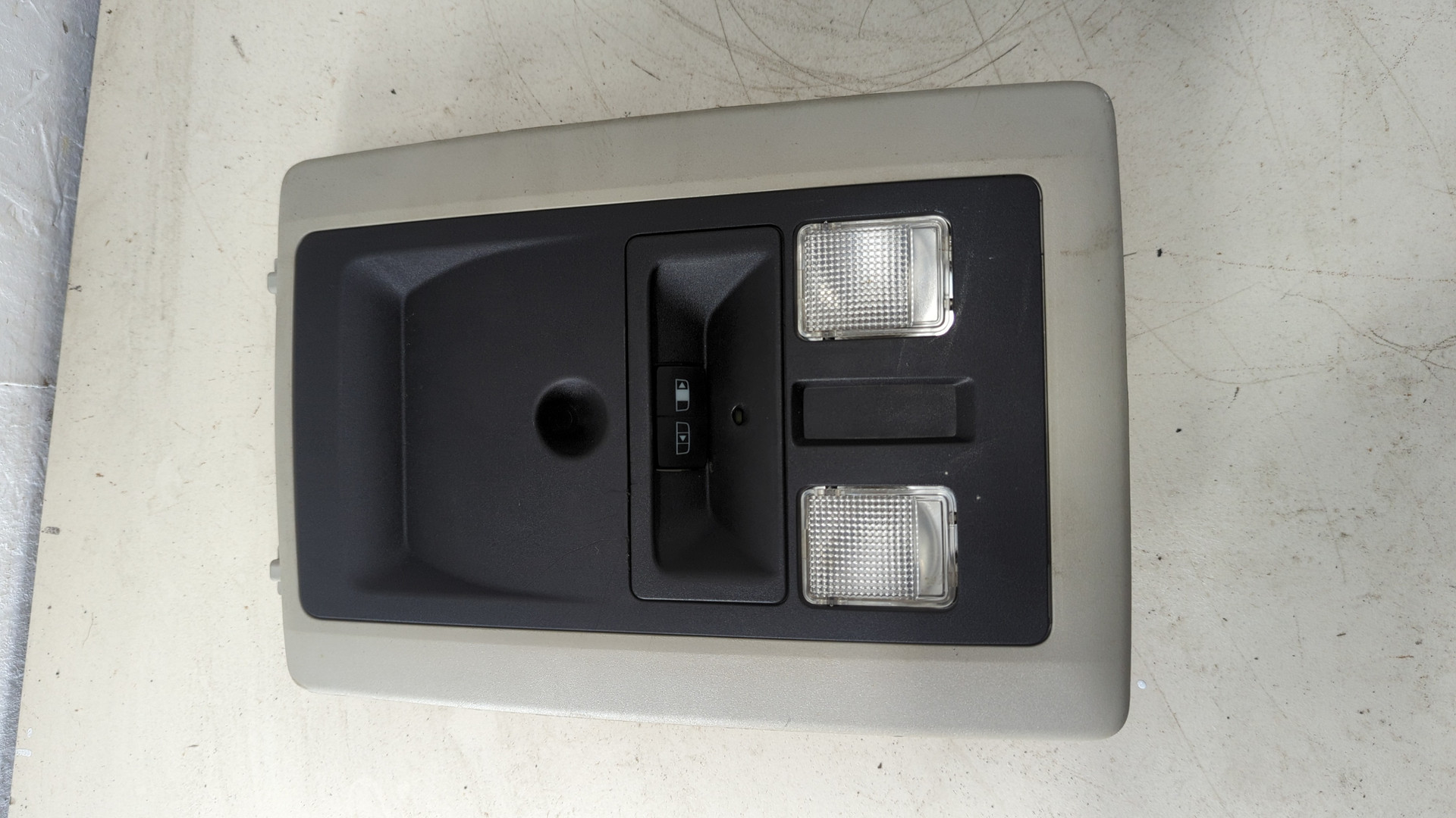 Плафон салонный