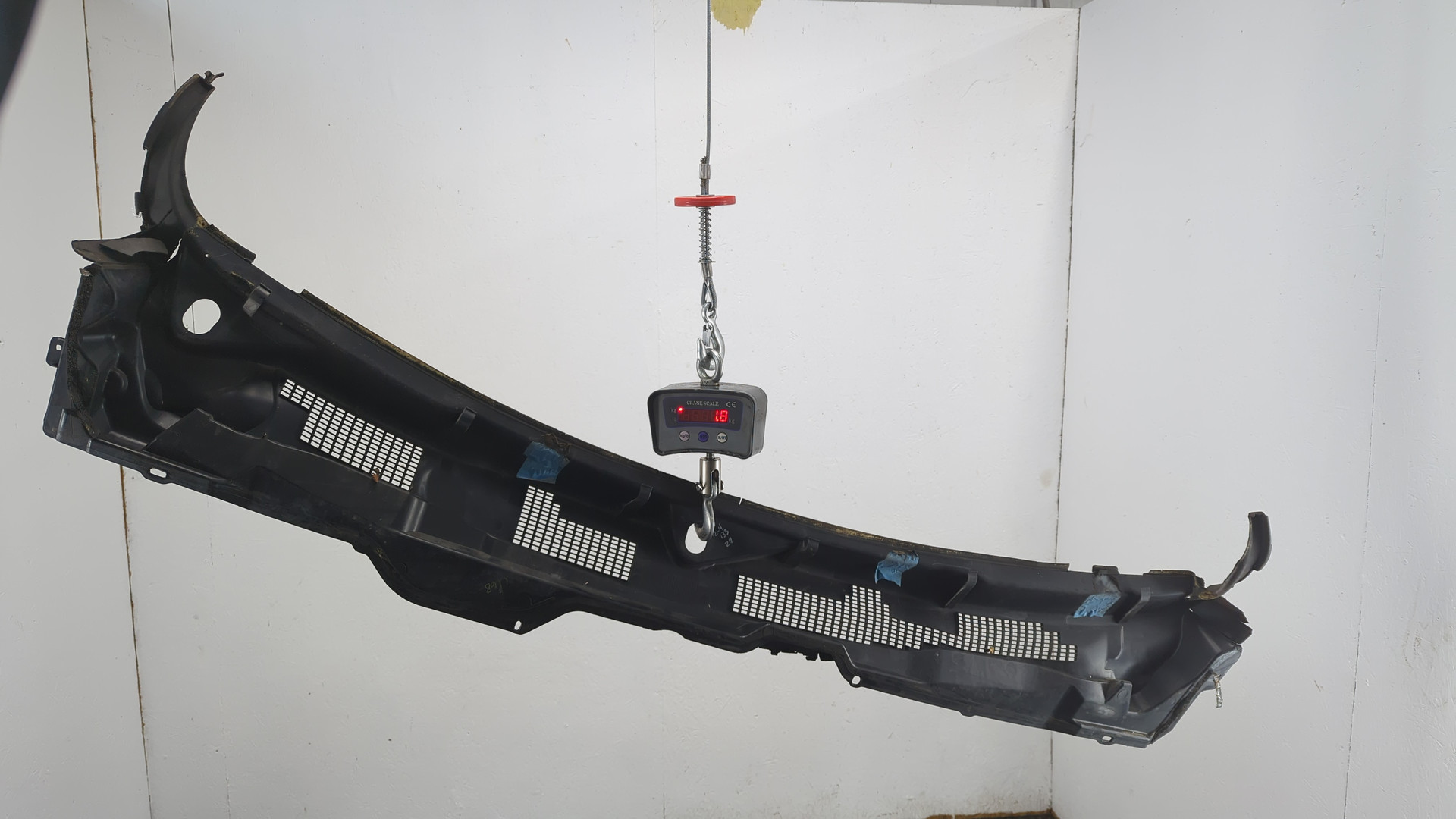 Решетка стеклоочистителей (Жабо)