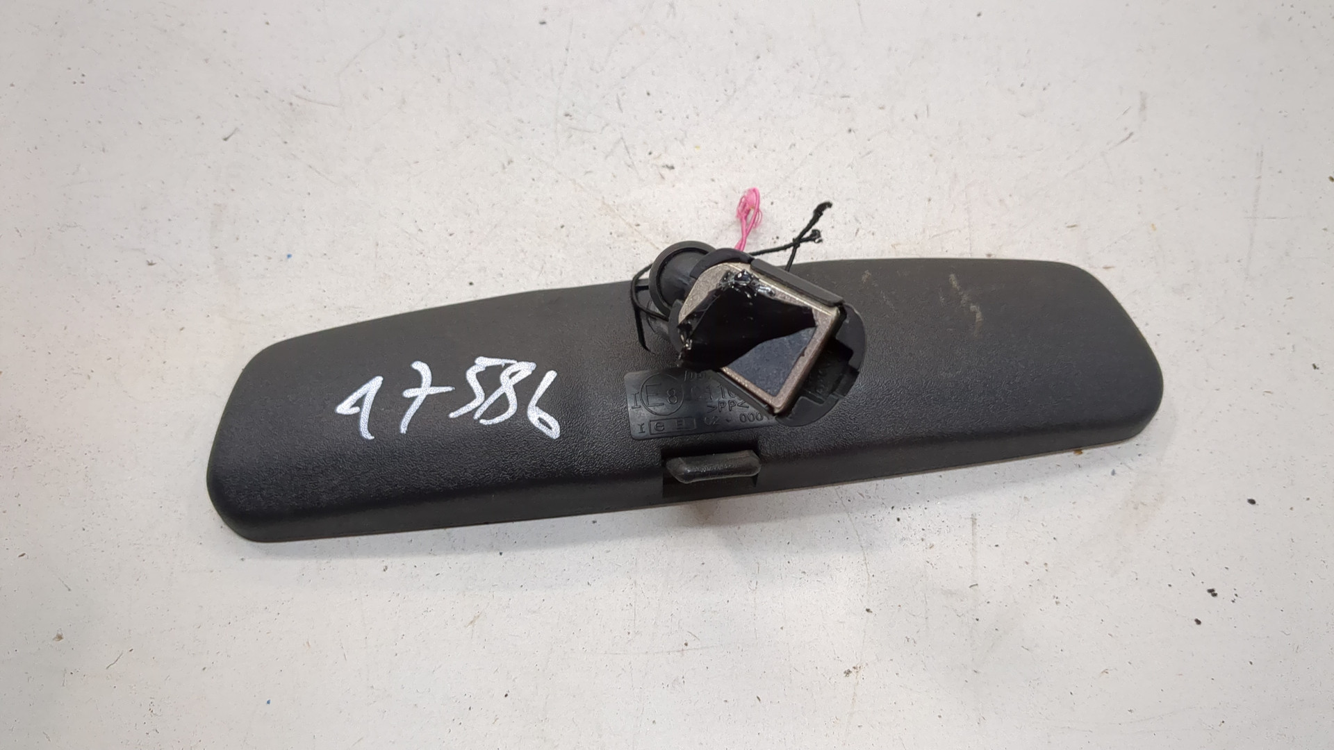 Зеркало заднего вида