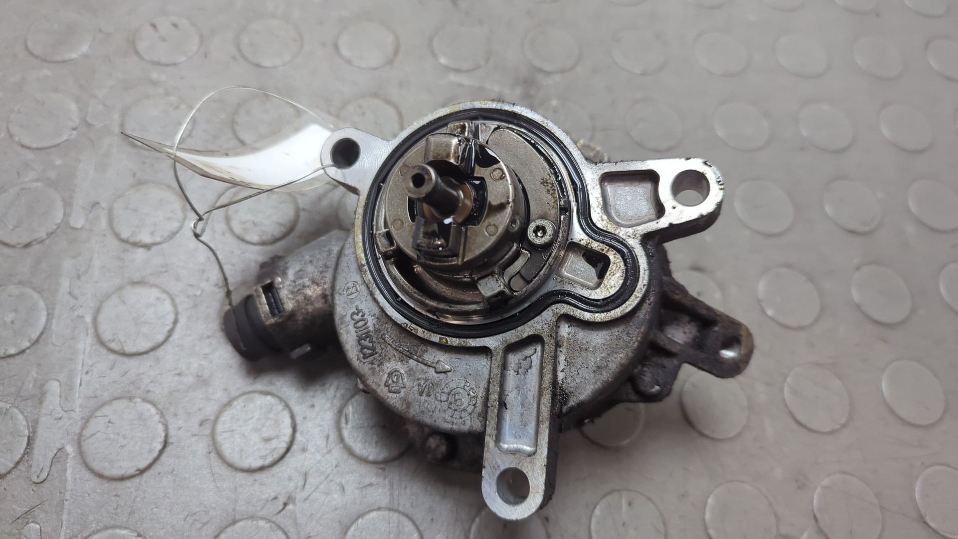 Насос вакуумный