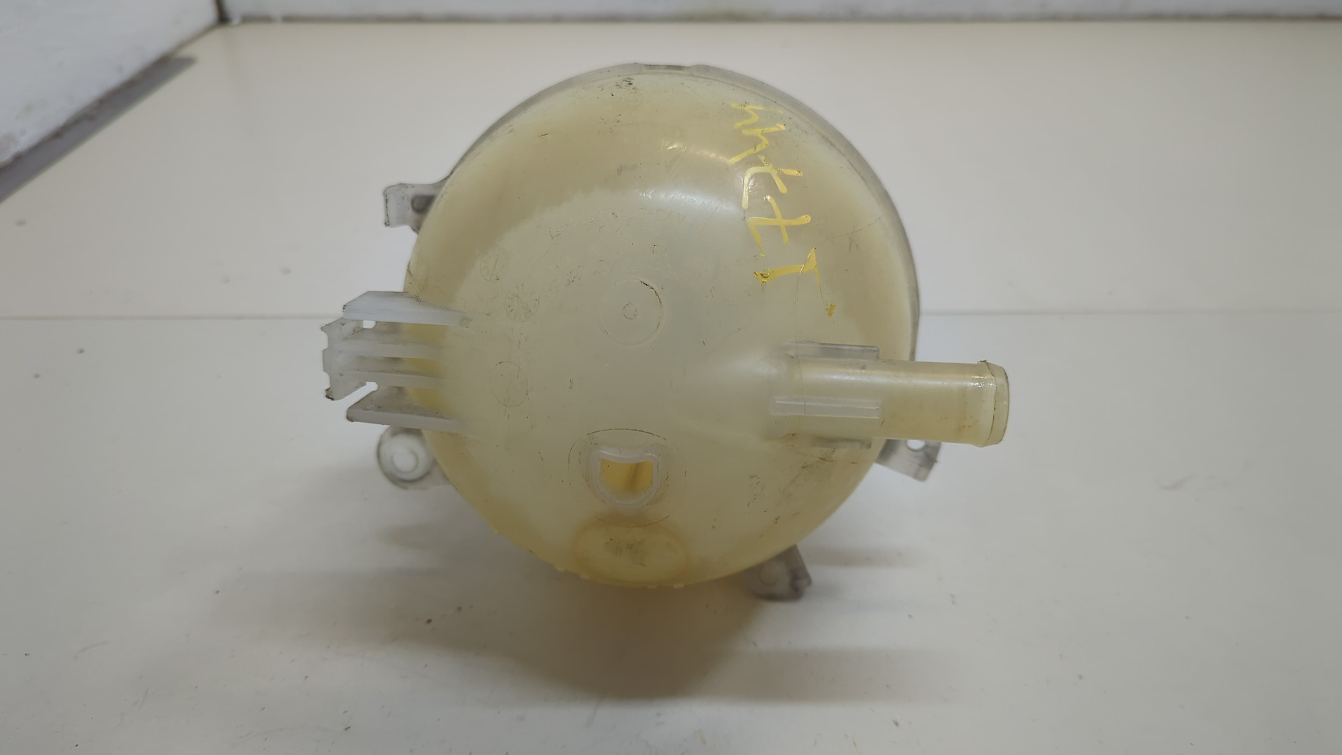 Бачок расширительный