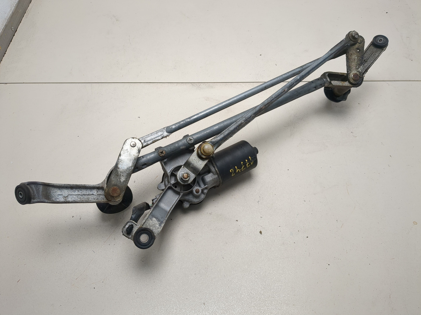 Трапеция стеклоочистителей