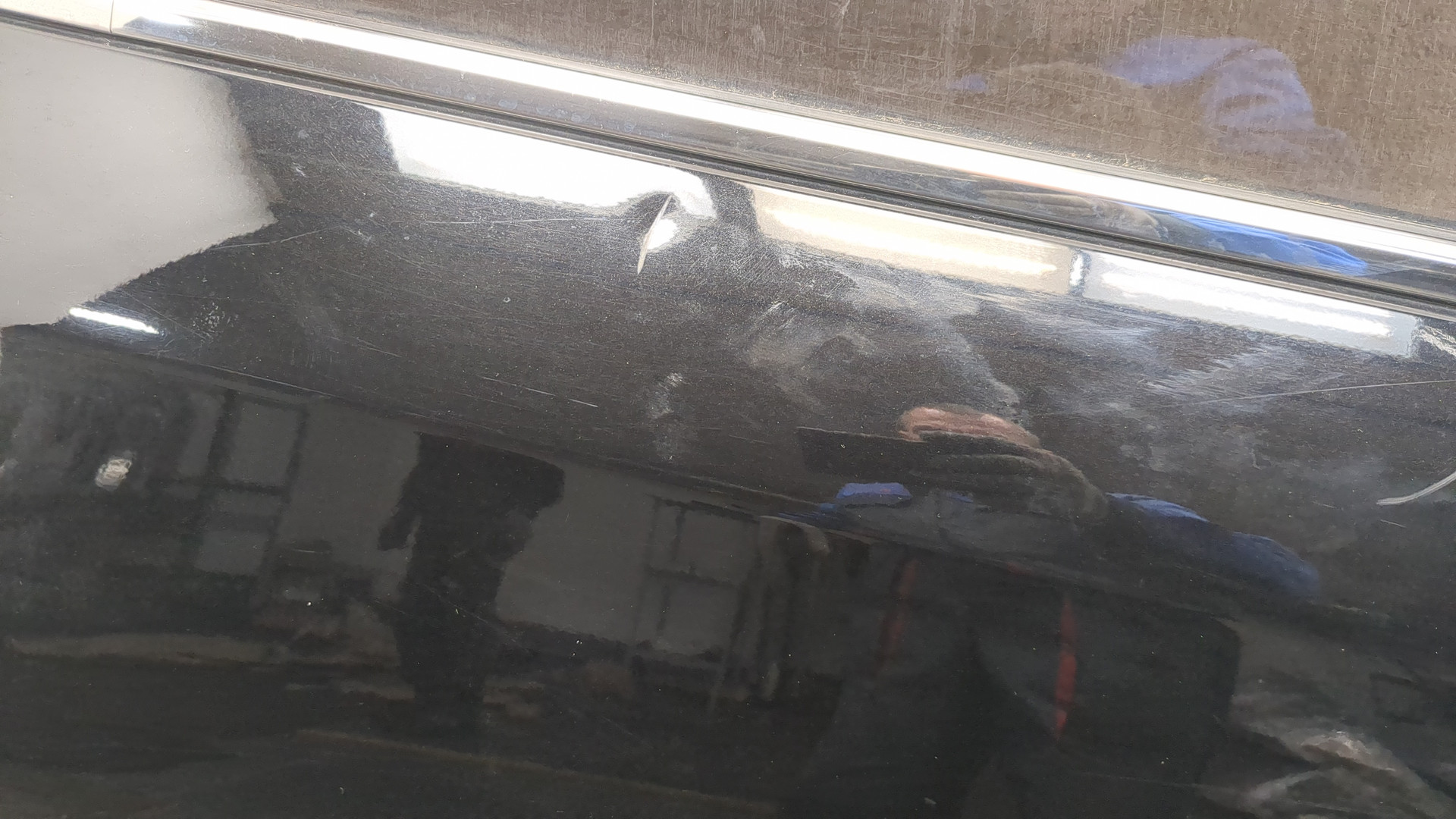 Дверь задняя правая