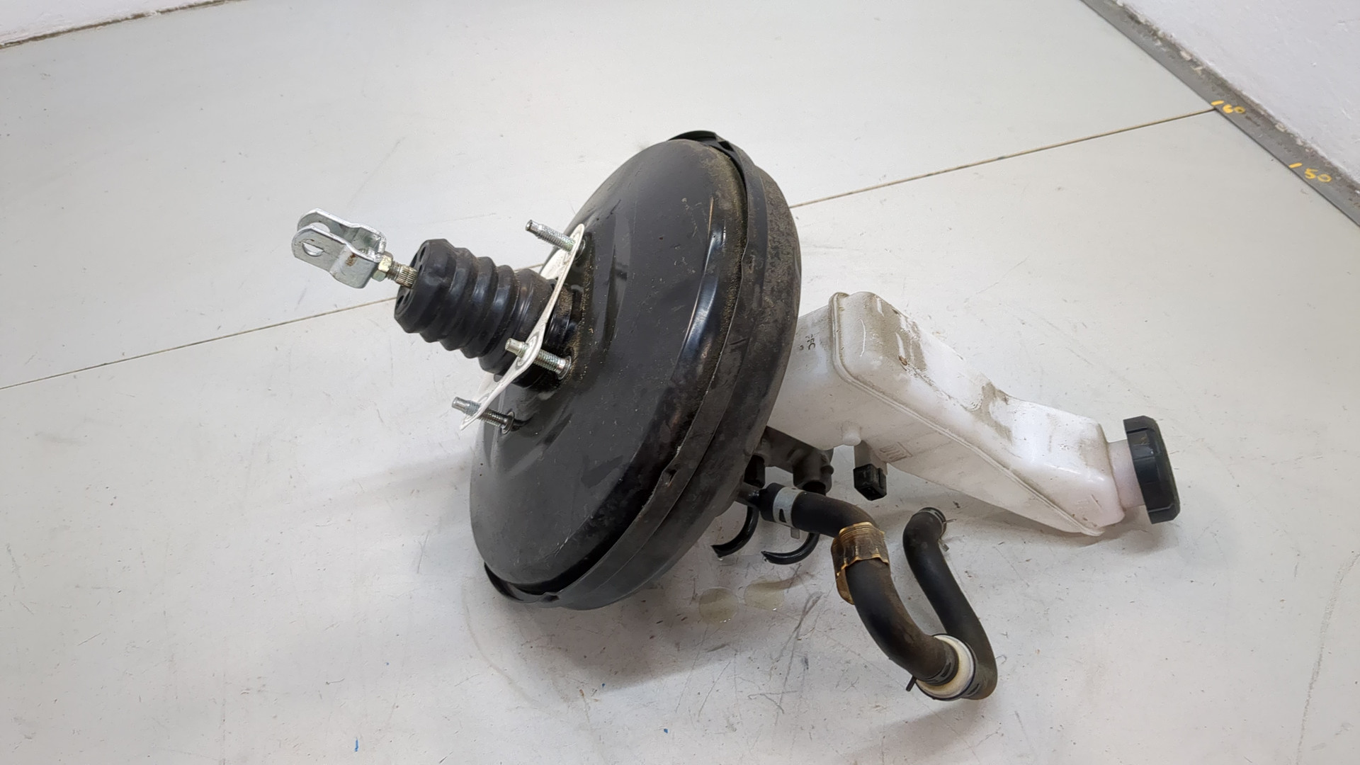 Цилиндр тормозной главный