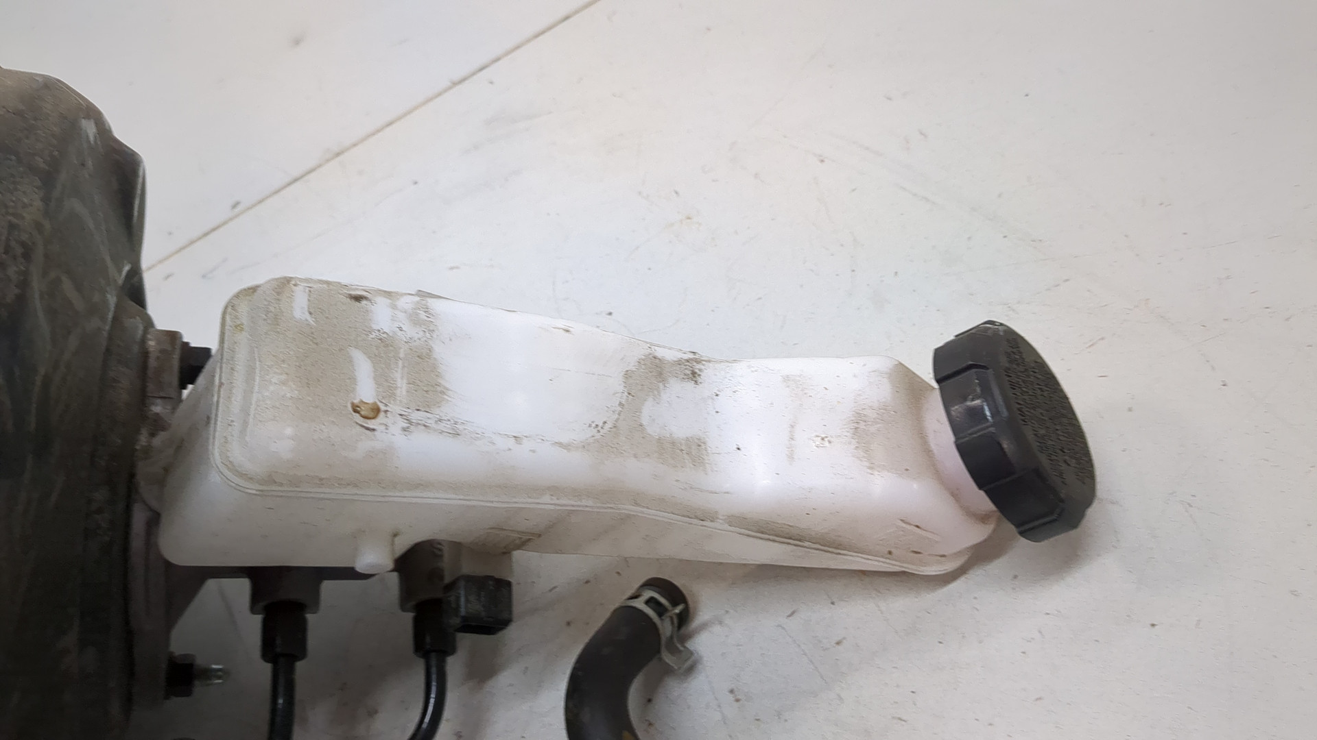 Цилиндр тормозной главный