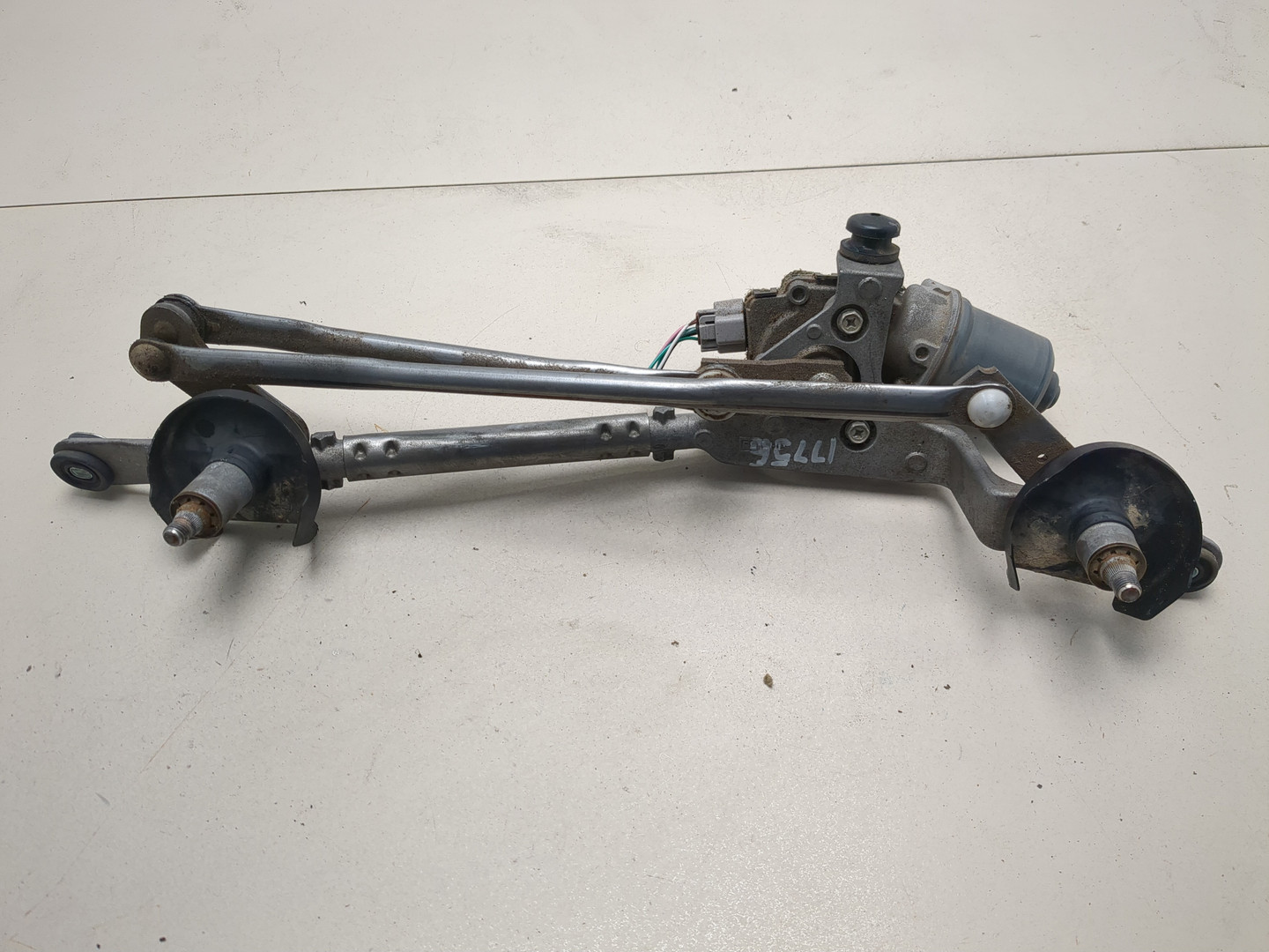 Трапеция стеклоочистителей