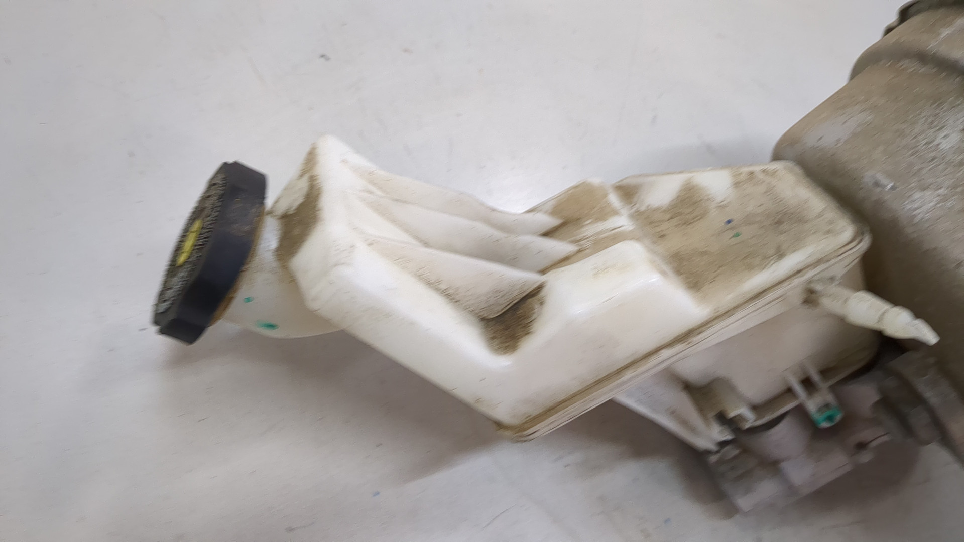 Цилиндр тормозной главный