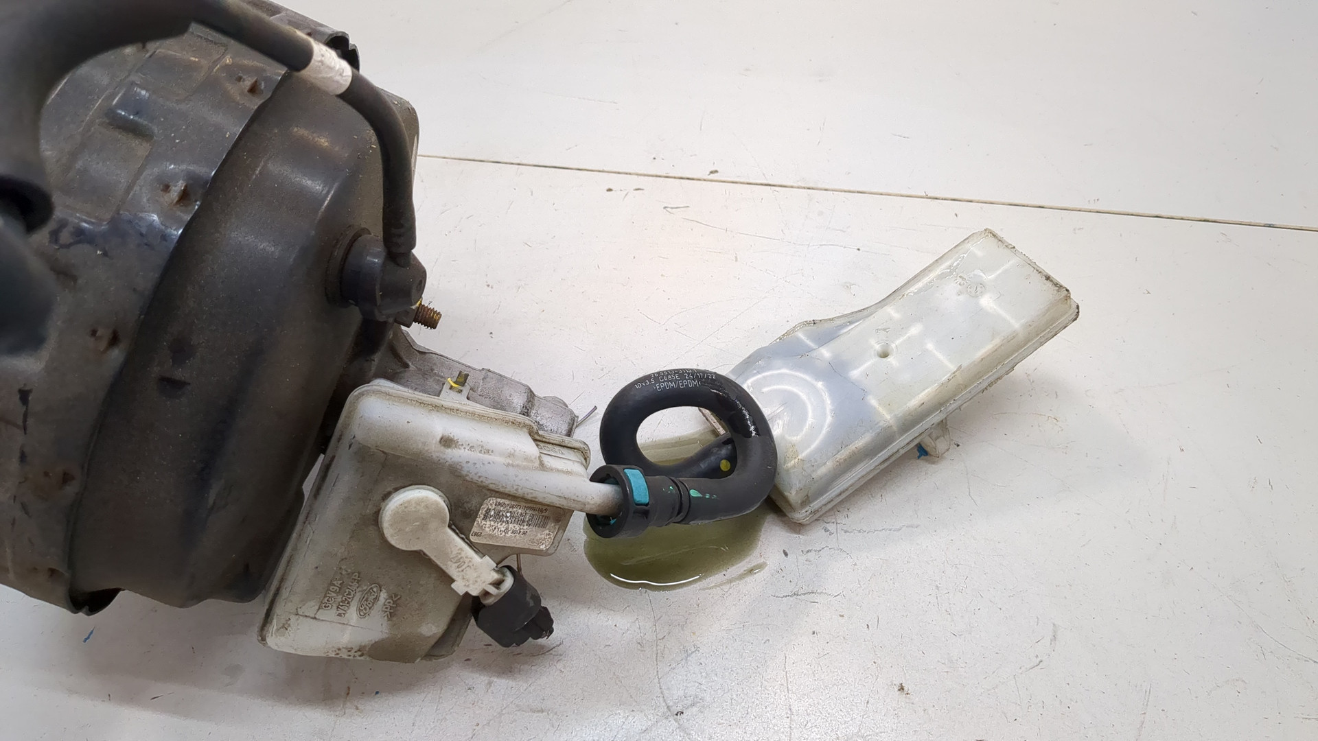 Цилиндр тормозной главный