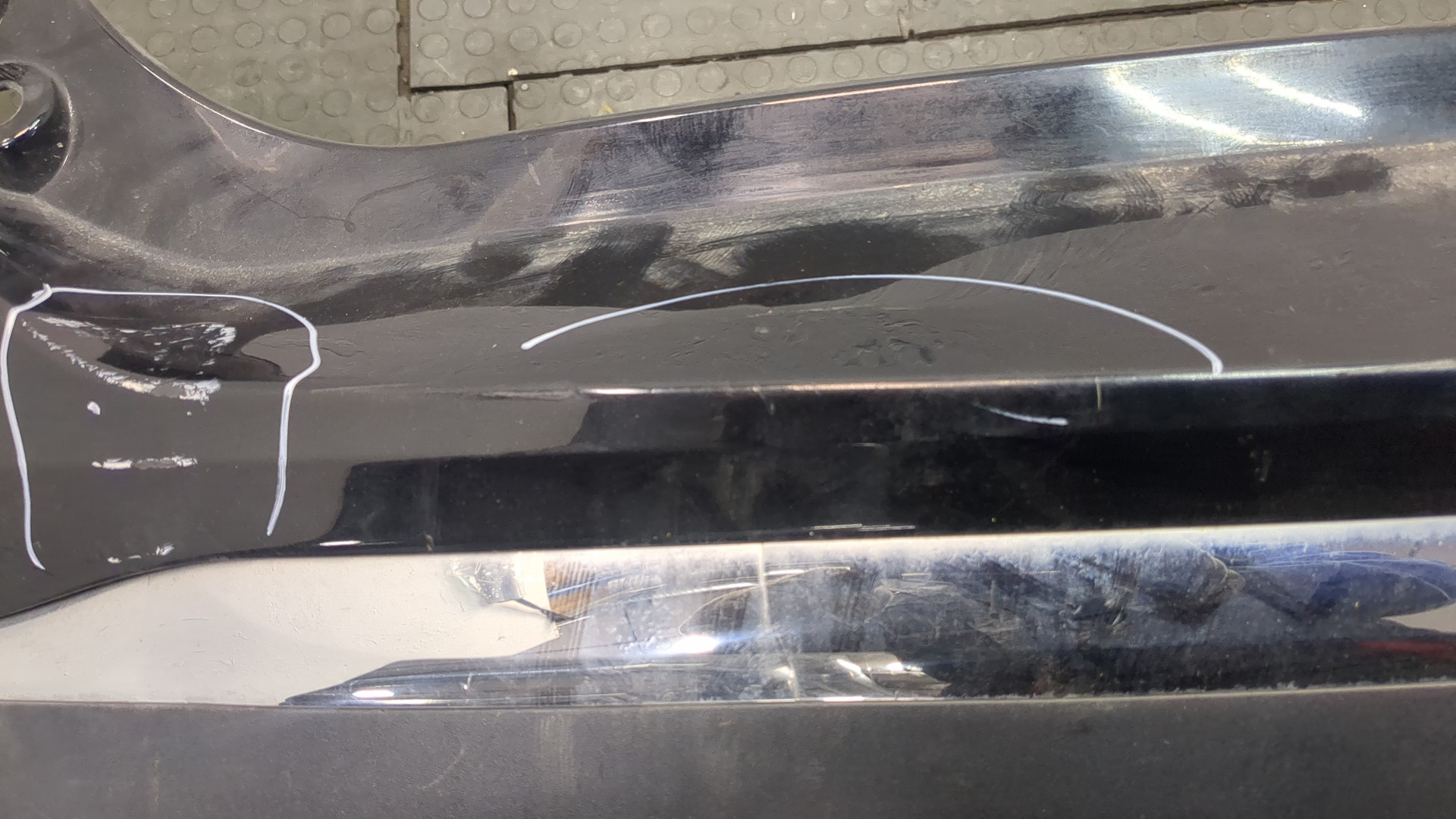 Бампер задний