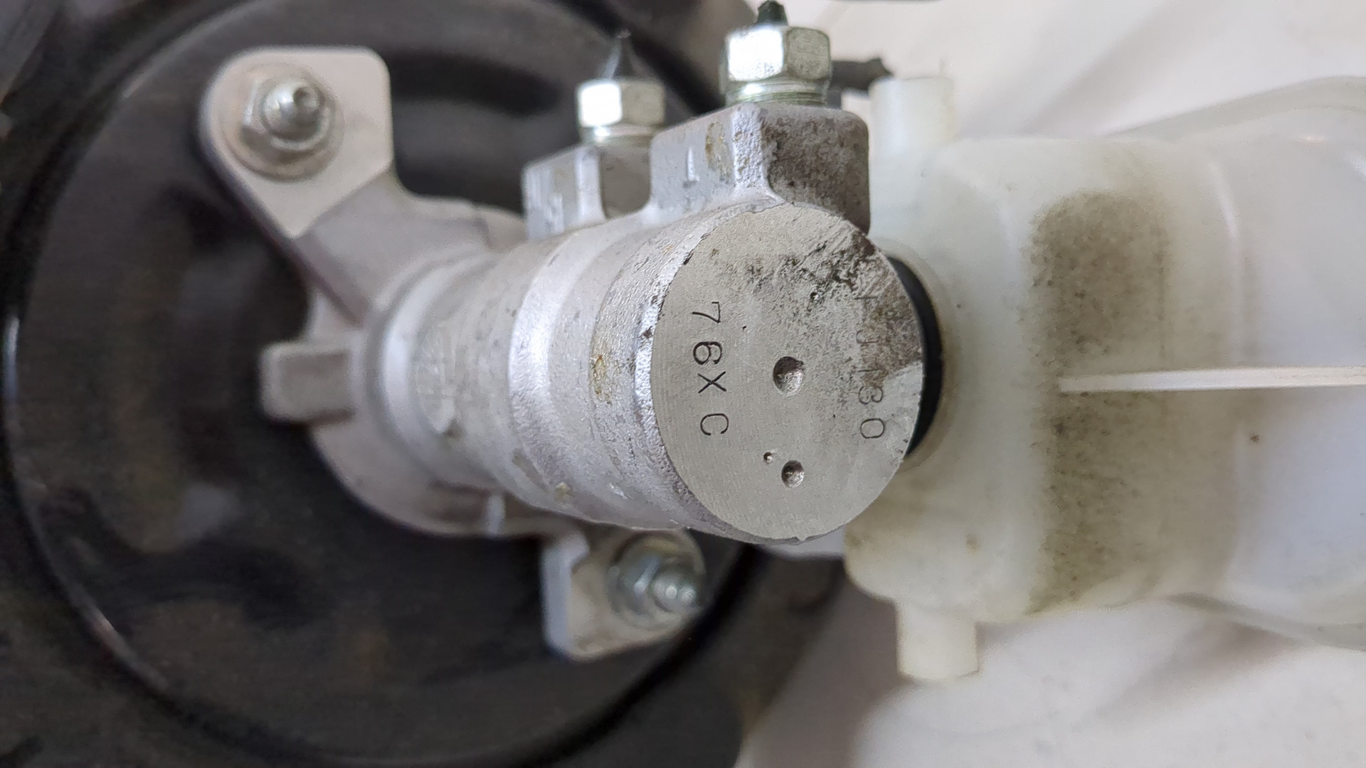 Цилиндр тормозной главный