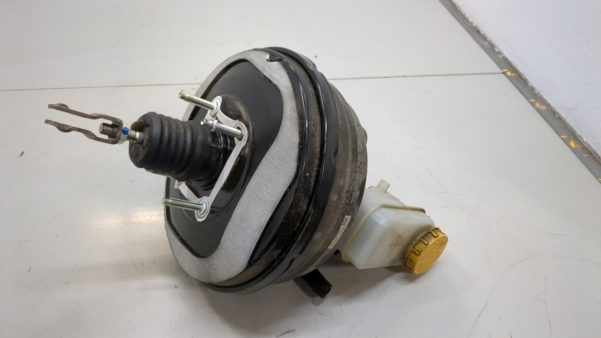 Цилиндр тормозной главный