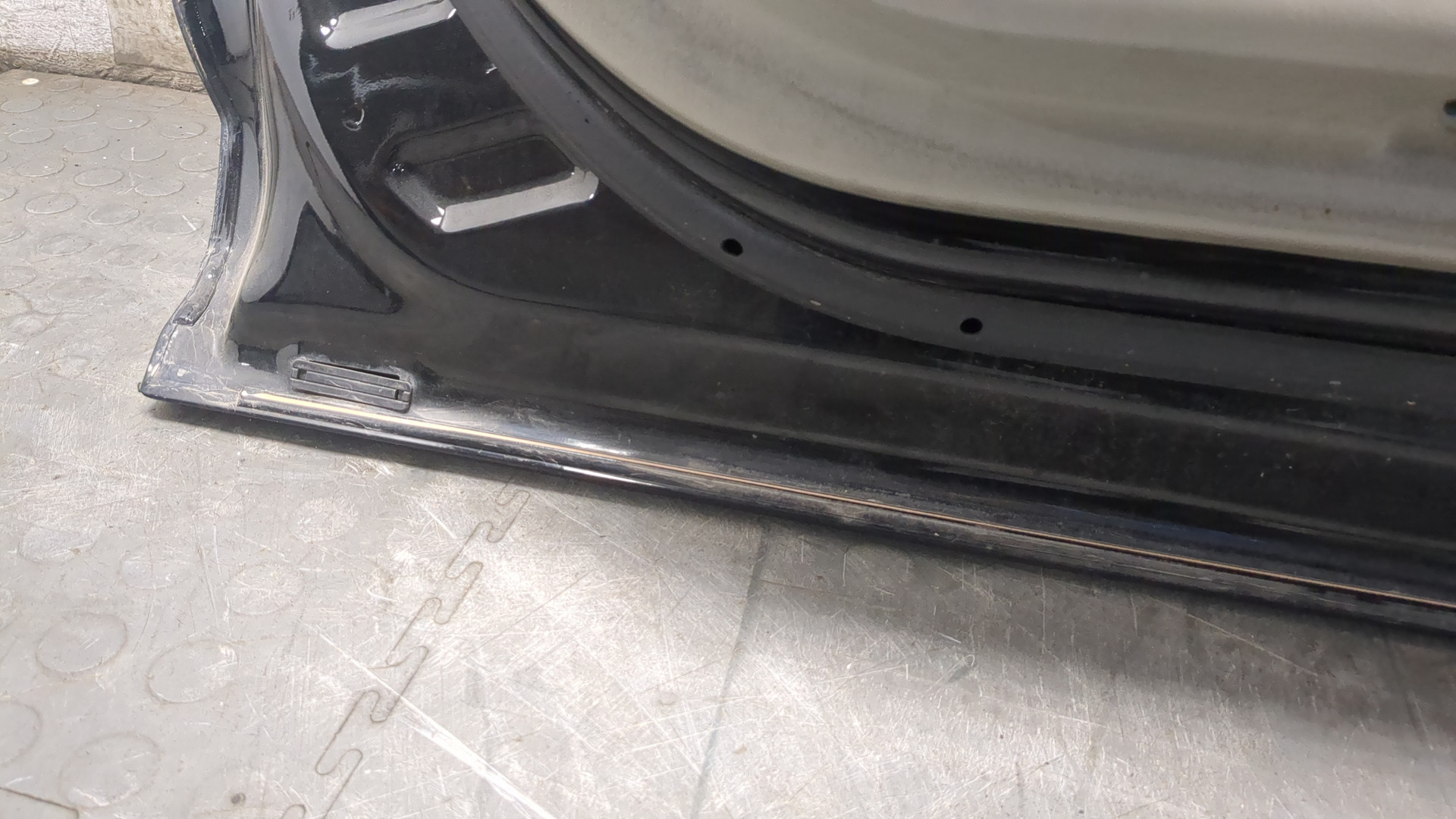 Дверь передняя левая