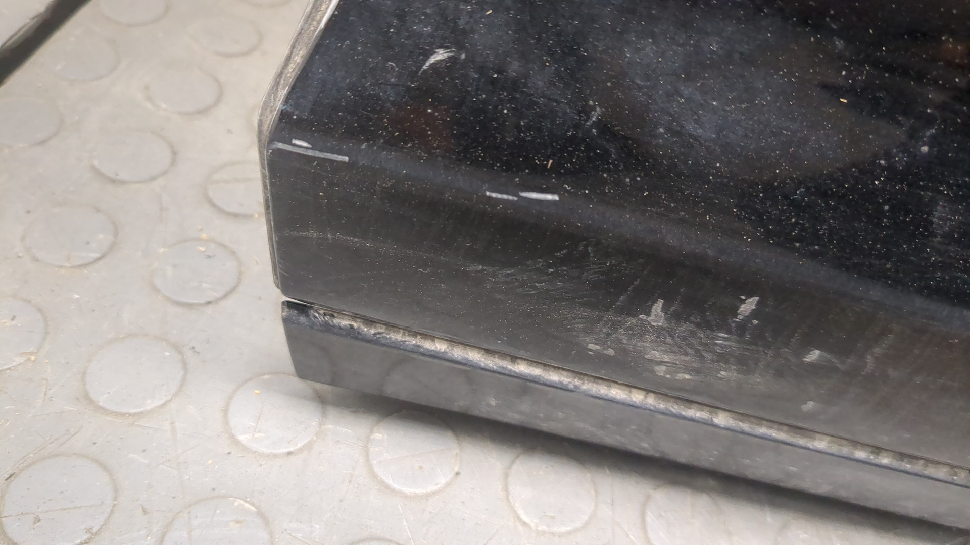 Дверь передняя левая