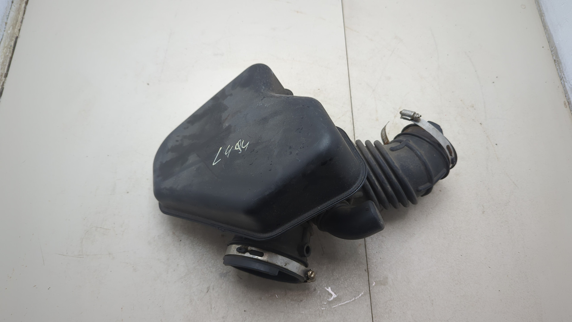 Резонатор воздушного фильтра