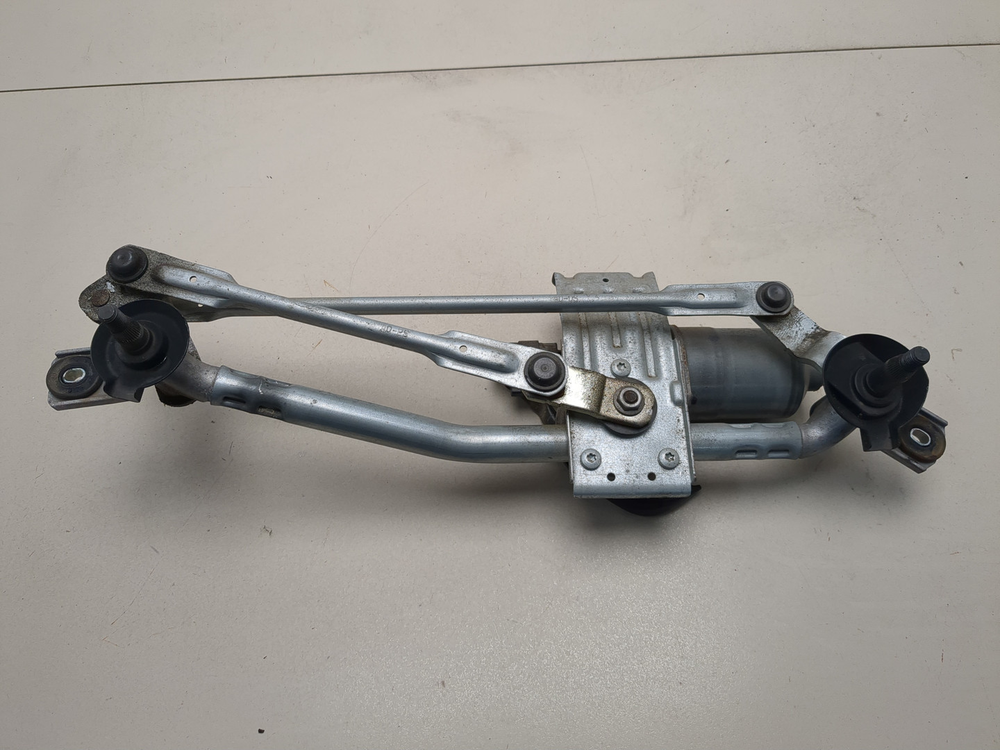 Трапеция стеклоочистителей