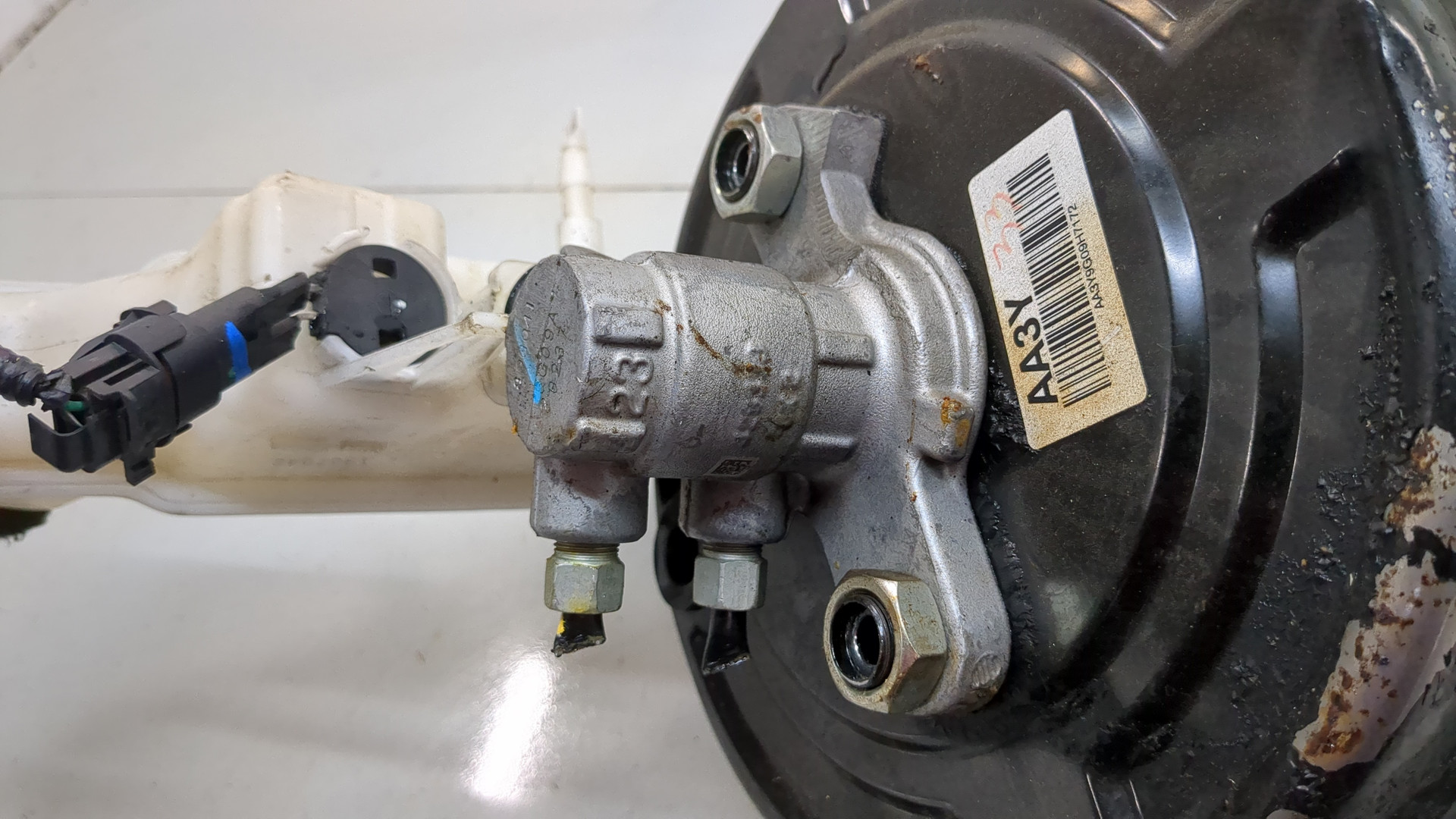 Цилиндр тормозной главный