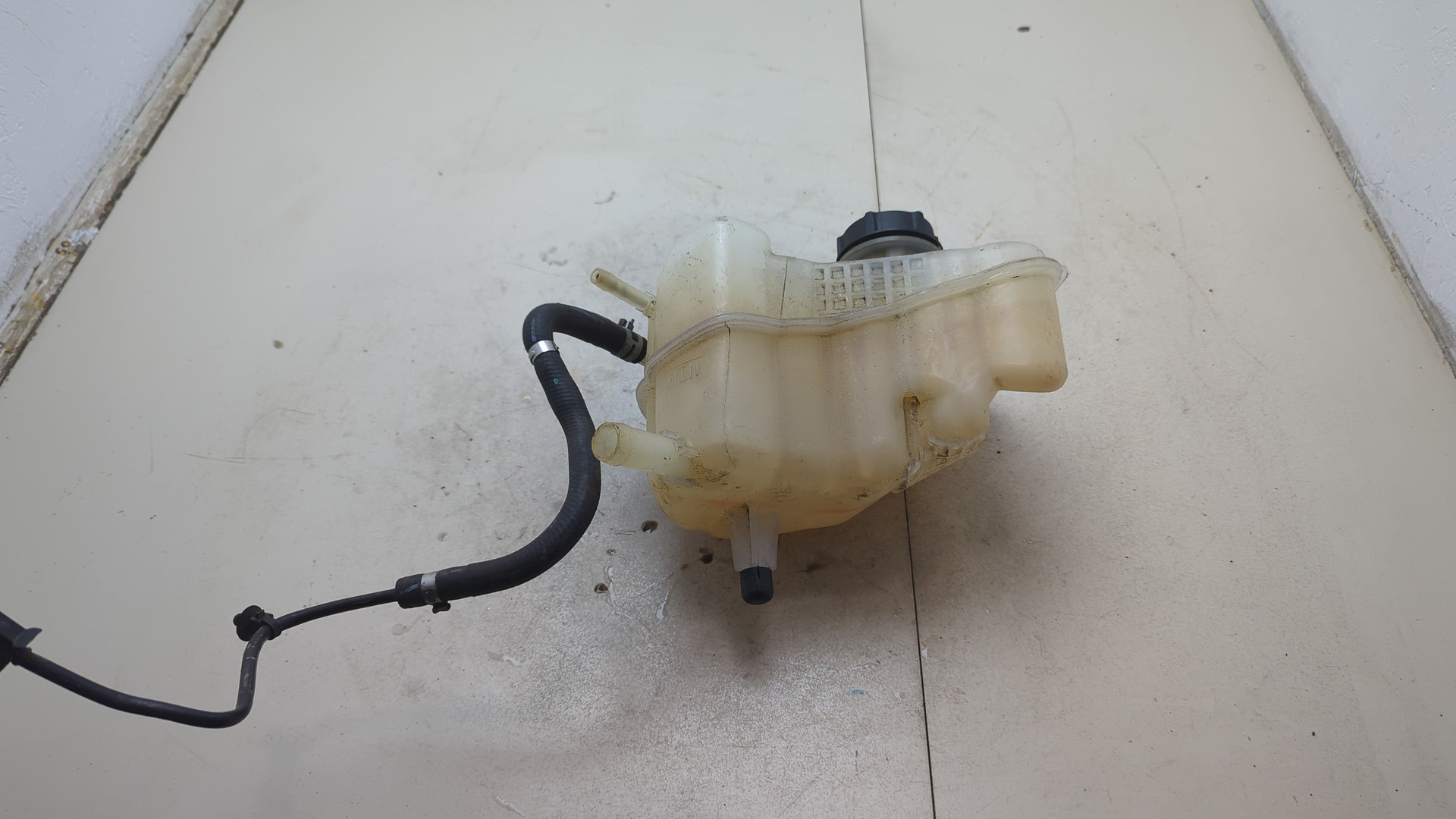 Бачок расширительный