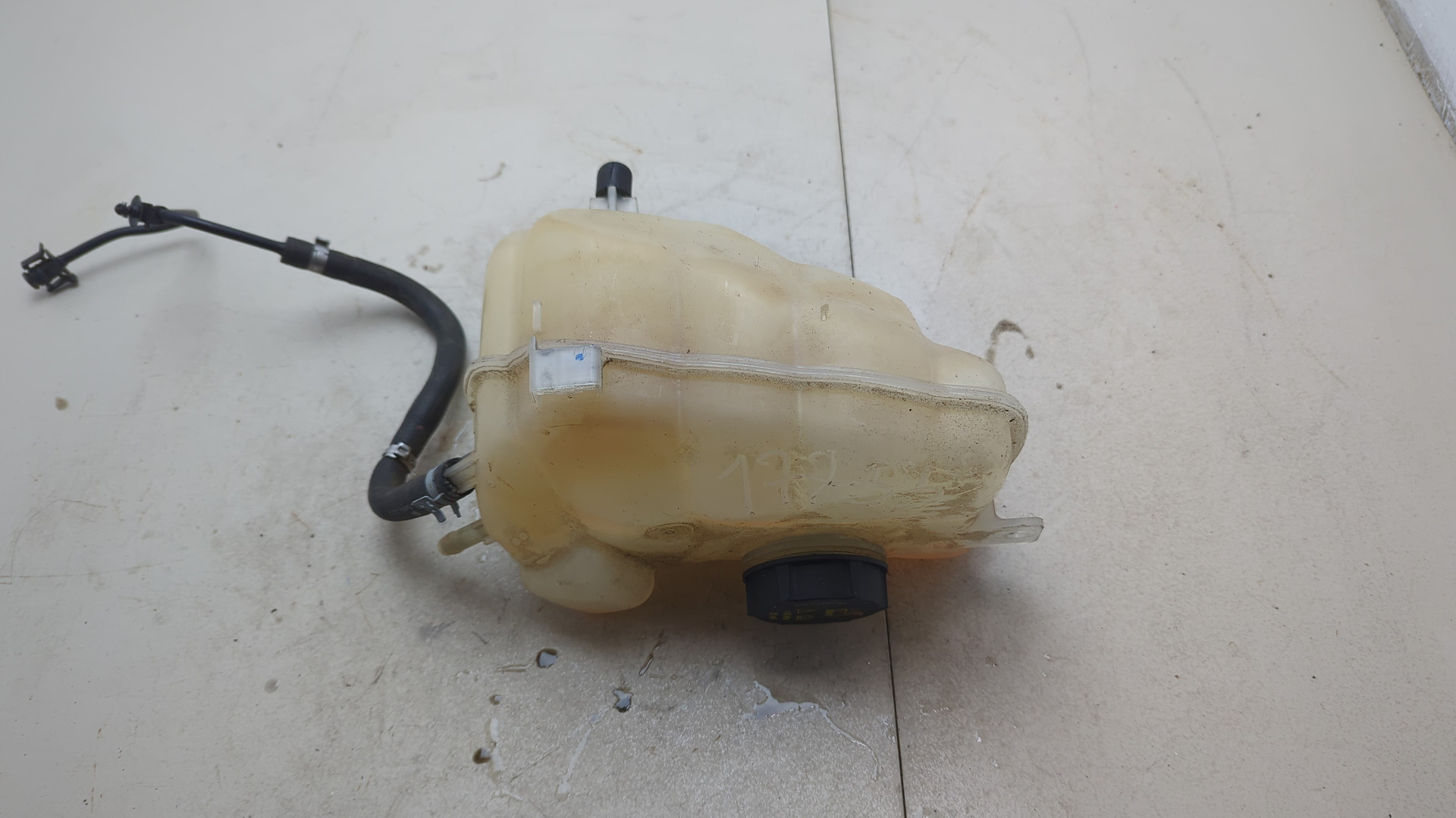 Бачок расширительный