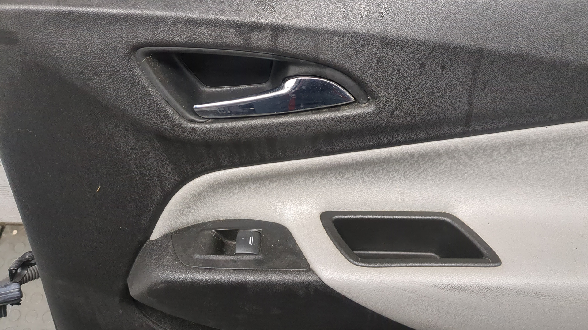 Дверь задняя правая