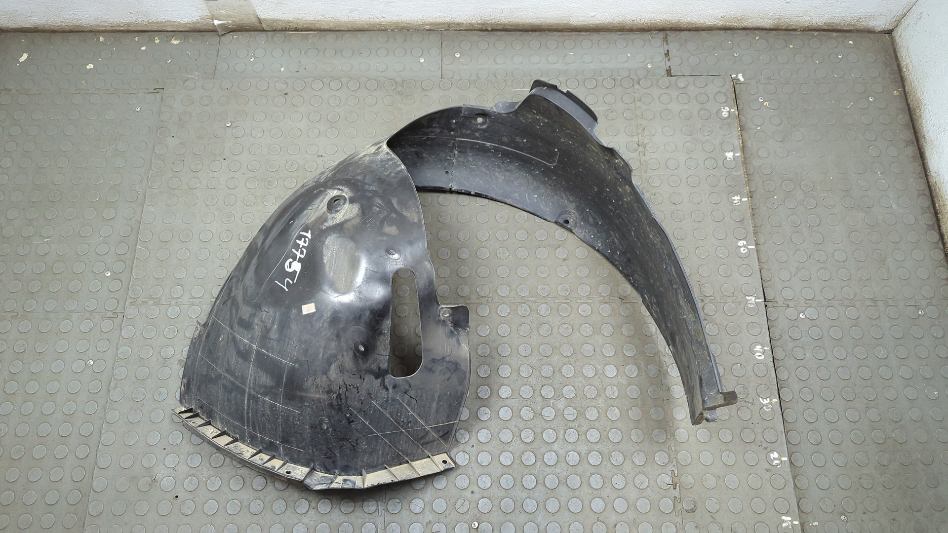 Локер передний правый