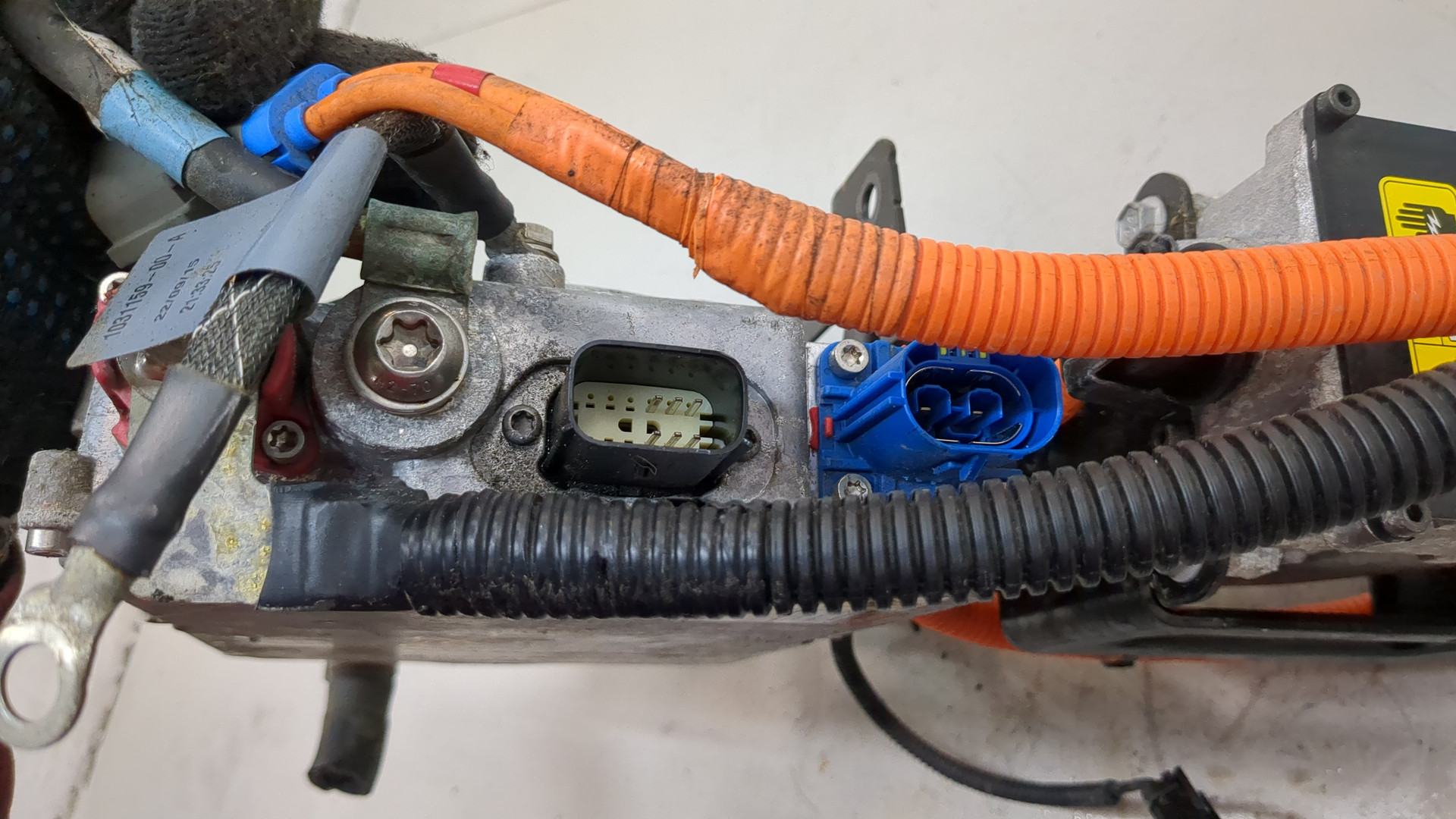 Преобразователь напряжения (адаптер)