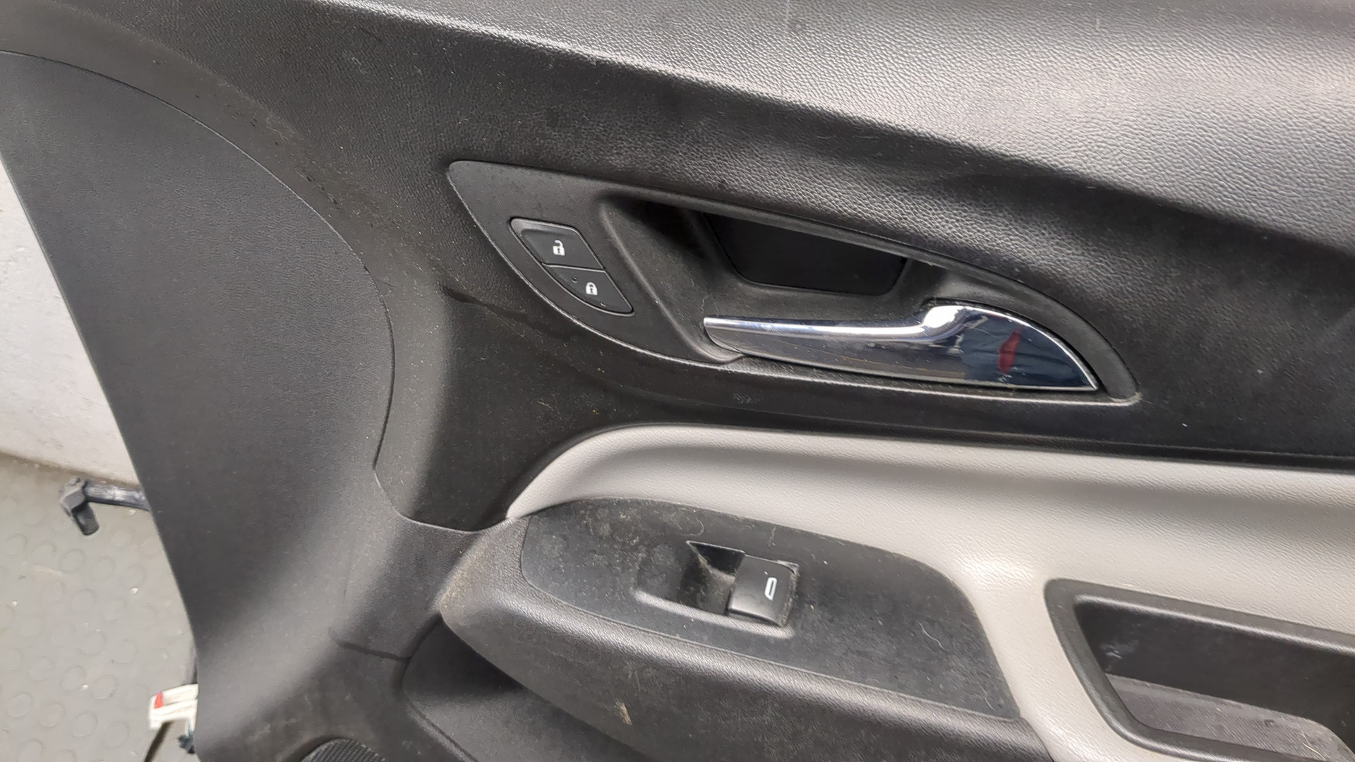 Дверь передняя правая