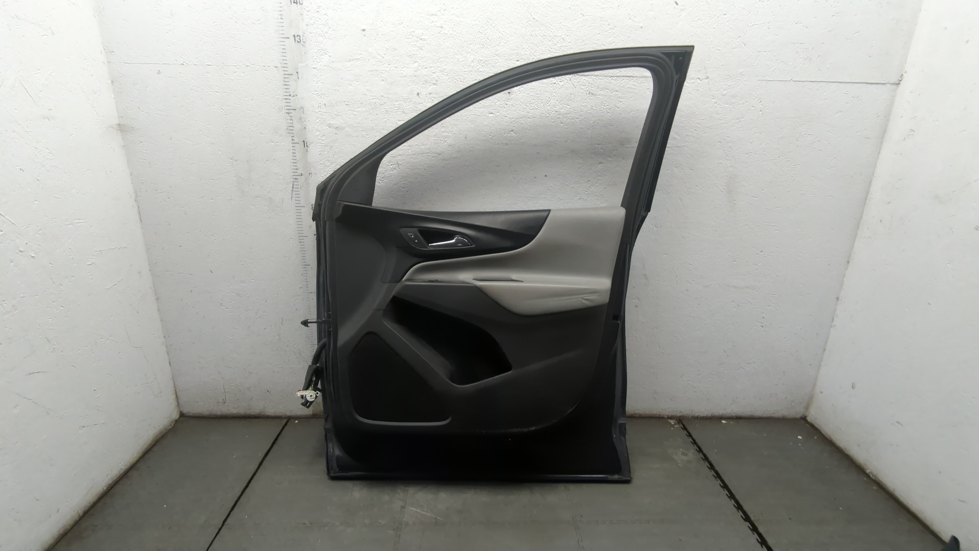 Дверь передняя правая