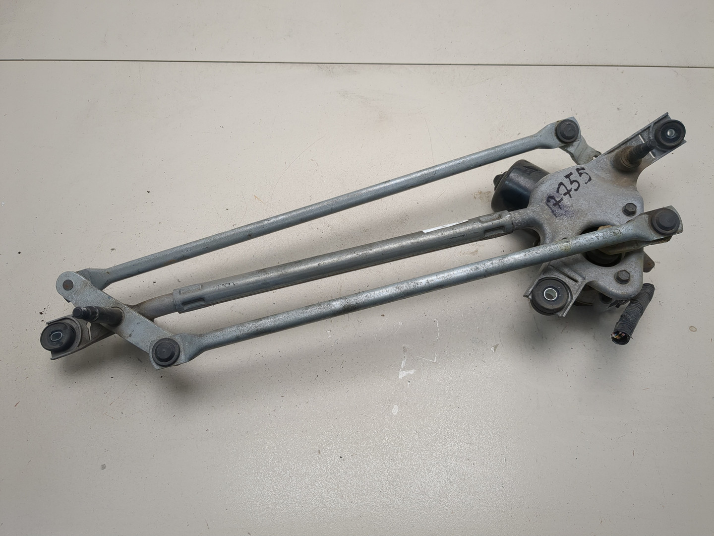 Трапеция стеклоочистителей