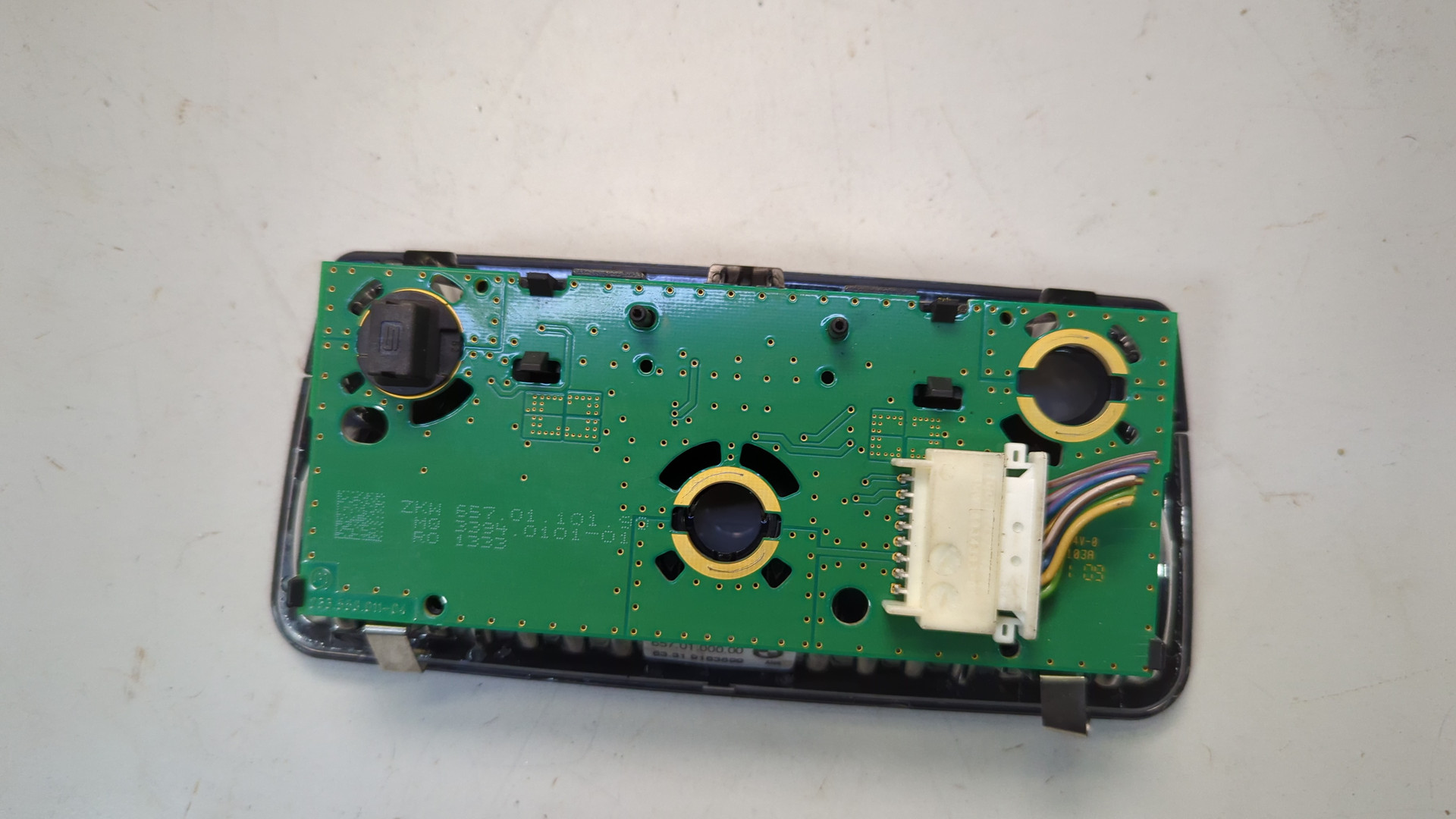 Плафон салонный