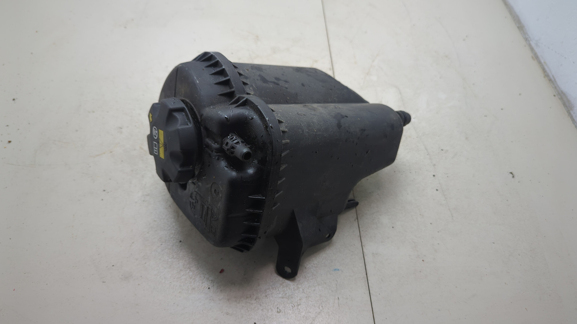 Бачок расширительный