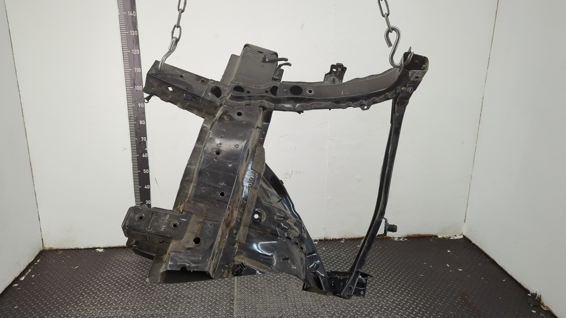 Лонжерон передний правый