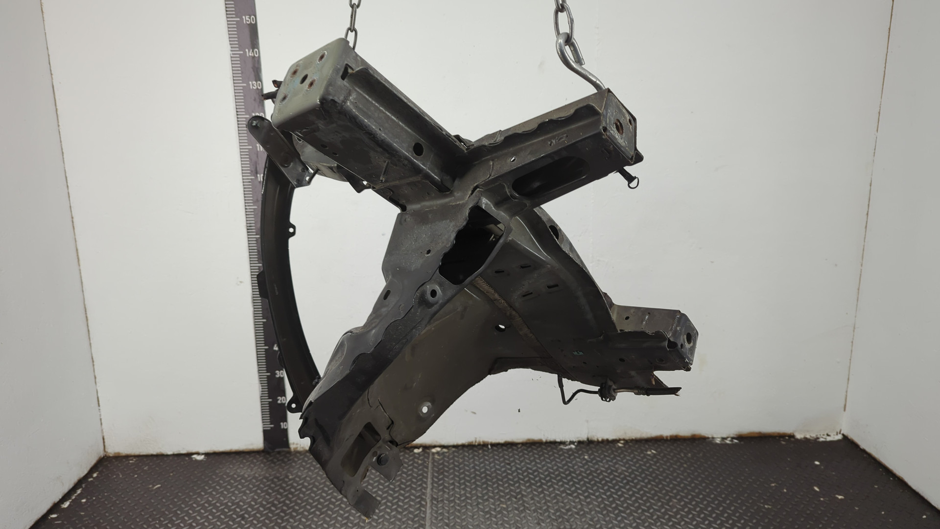 Лонжерон передний правый