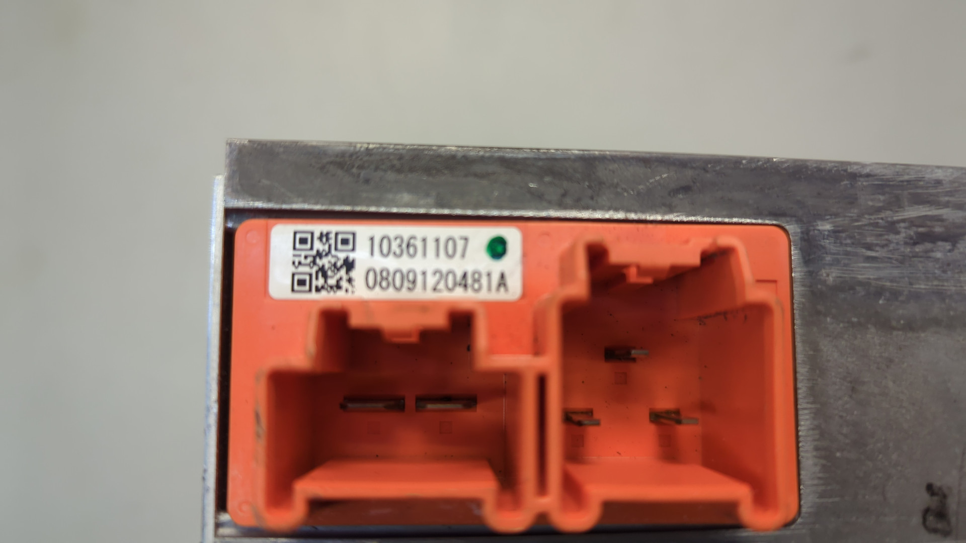 Преобразователь напряжения (адаптер)