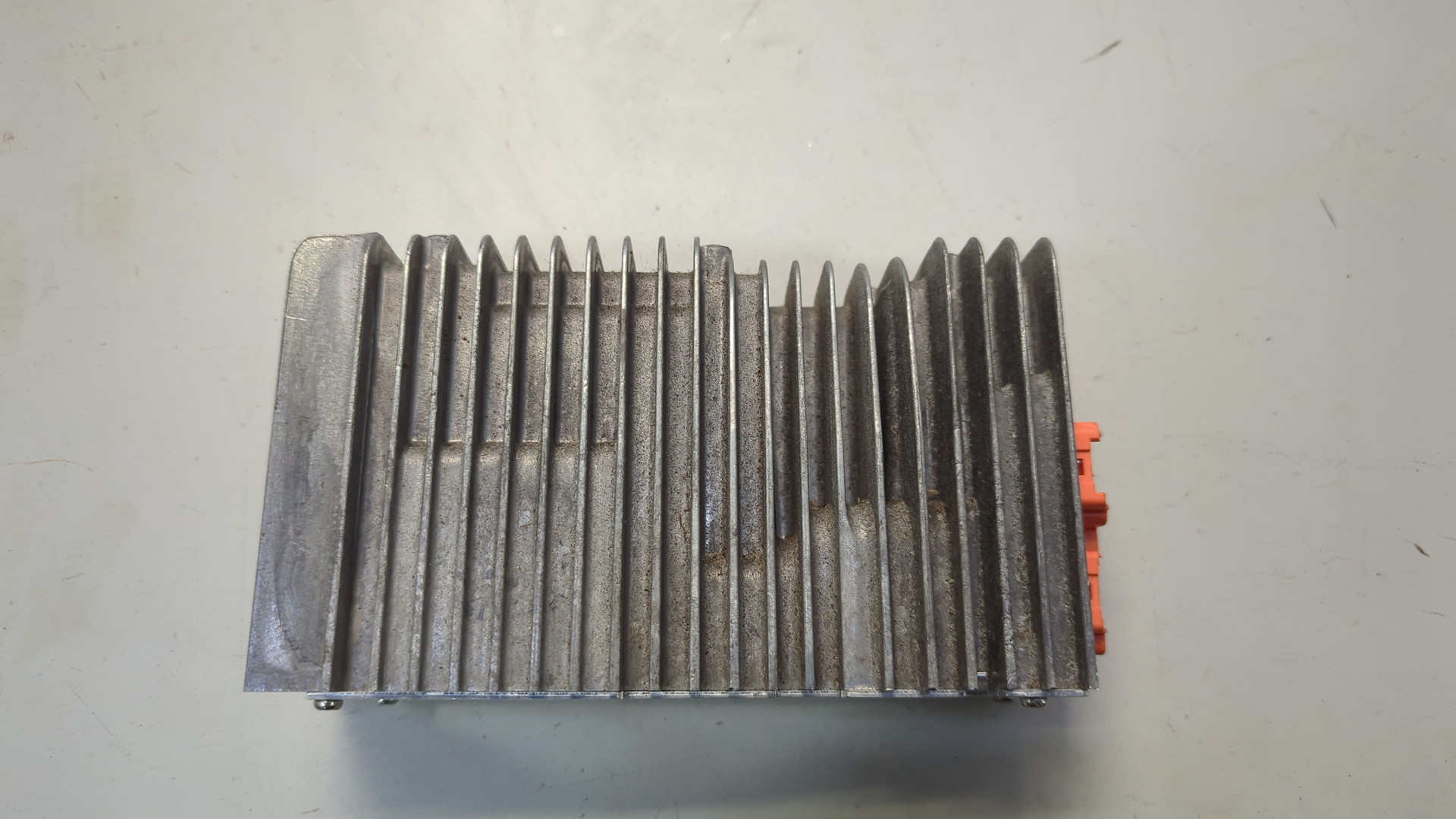 Преобразователь напряжения (адаптер)