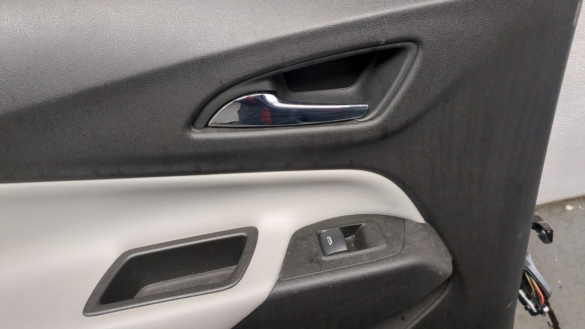 Дверь задняя левая