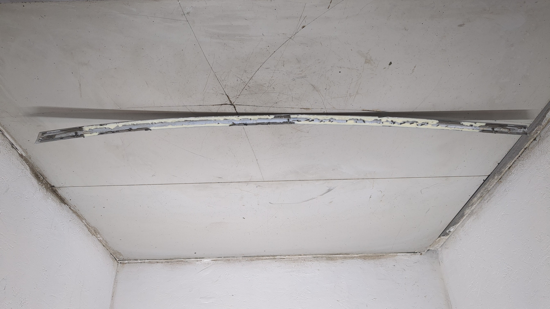 Накладка крышки багажника