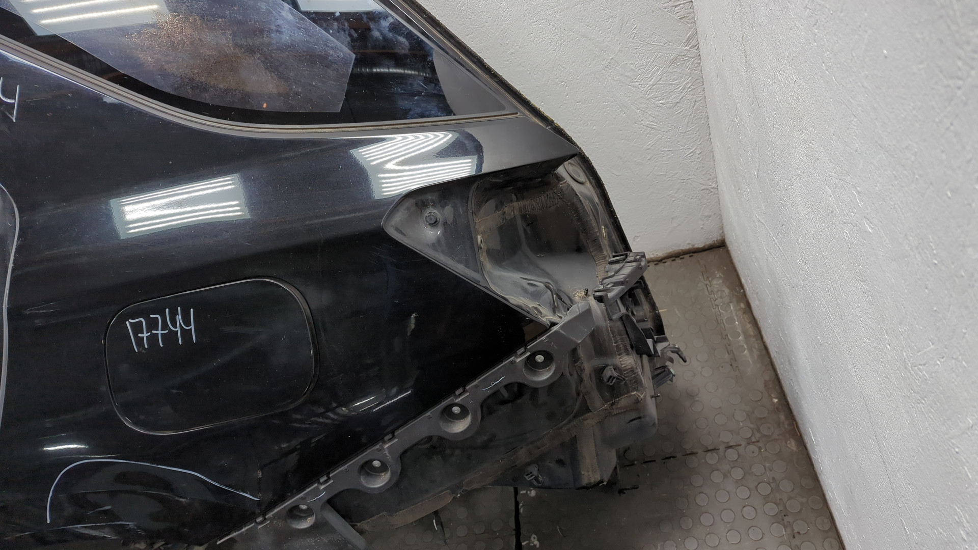 Кузовной элемент