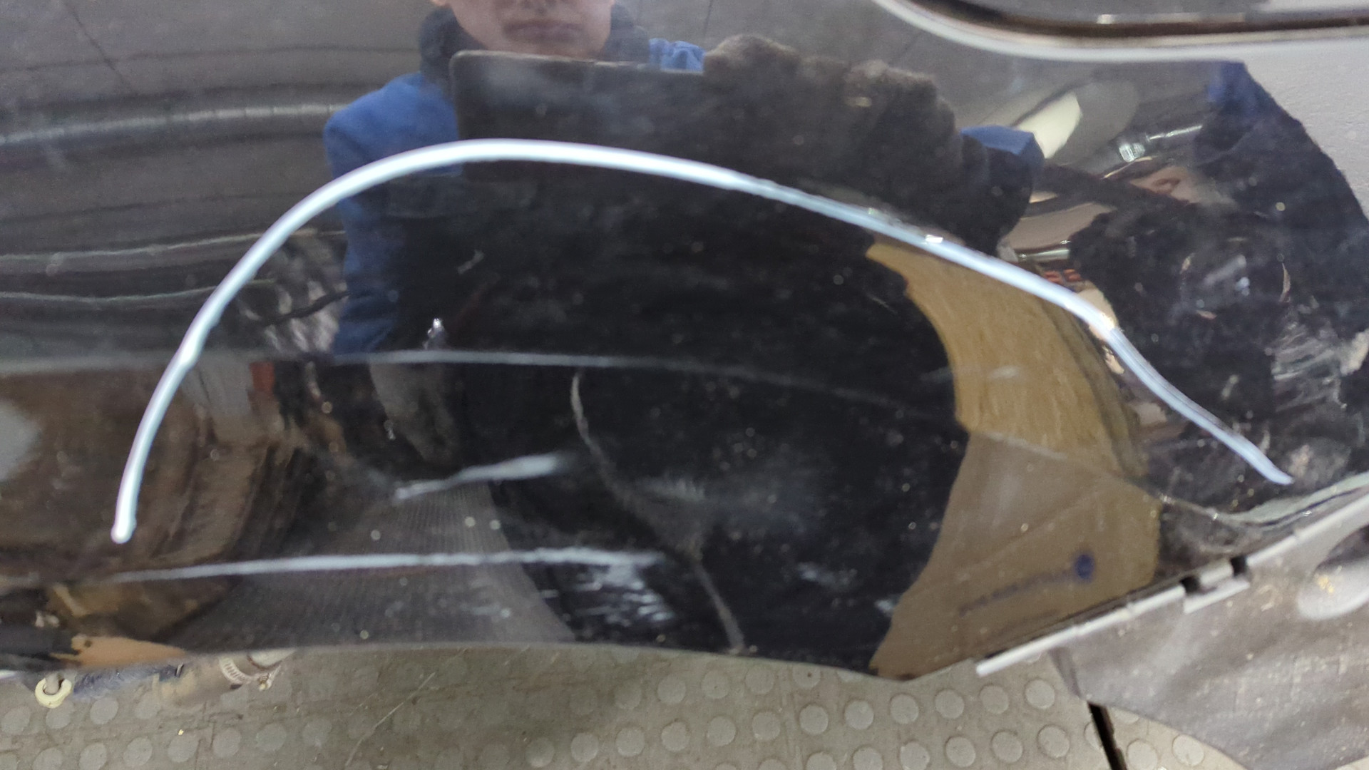 Кузовной элемент